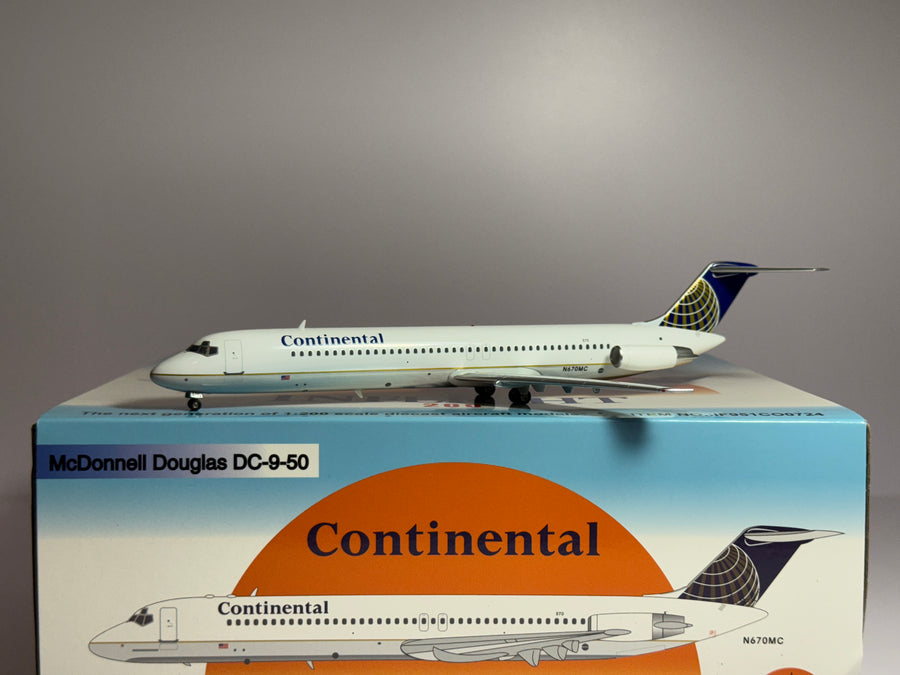 Inflight200 Continental Airlines Douglas DC-9-50 N670MC Globe IF951CO0724