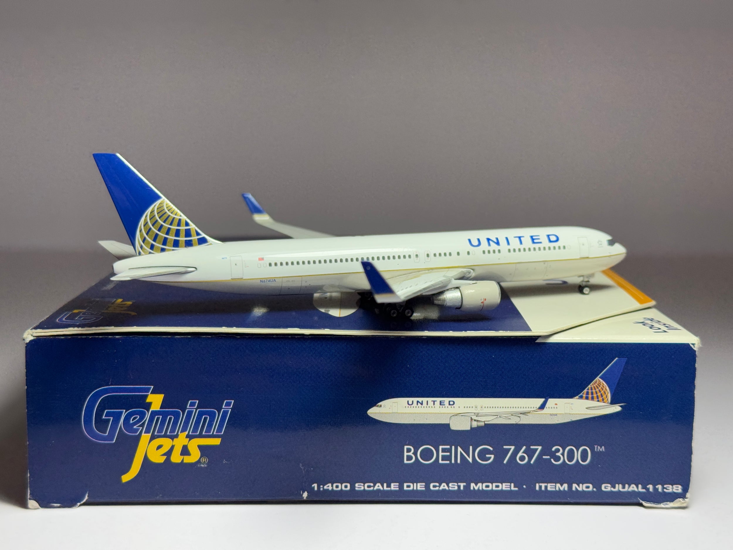 1:400 Gemini Jets United Airlines Boeing 767-300ER N674UA Post Merger GJUAL1138