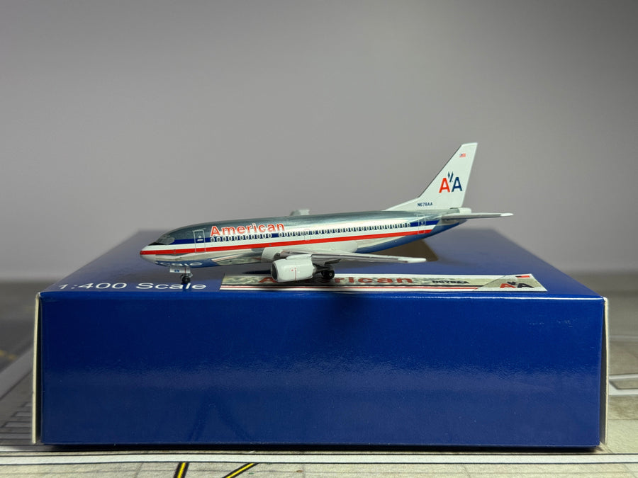 Aeroclassics 1:400 American Airlines Boeing 737-300 N678AA Polished ACN678AA