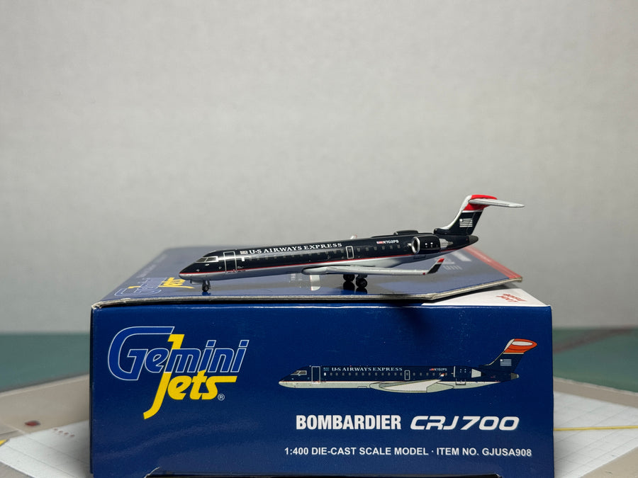 Gemini Jets 1:400 U.S Airways Express Bombardier CRJ700 N702PS PSA dark blue GJUSA908