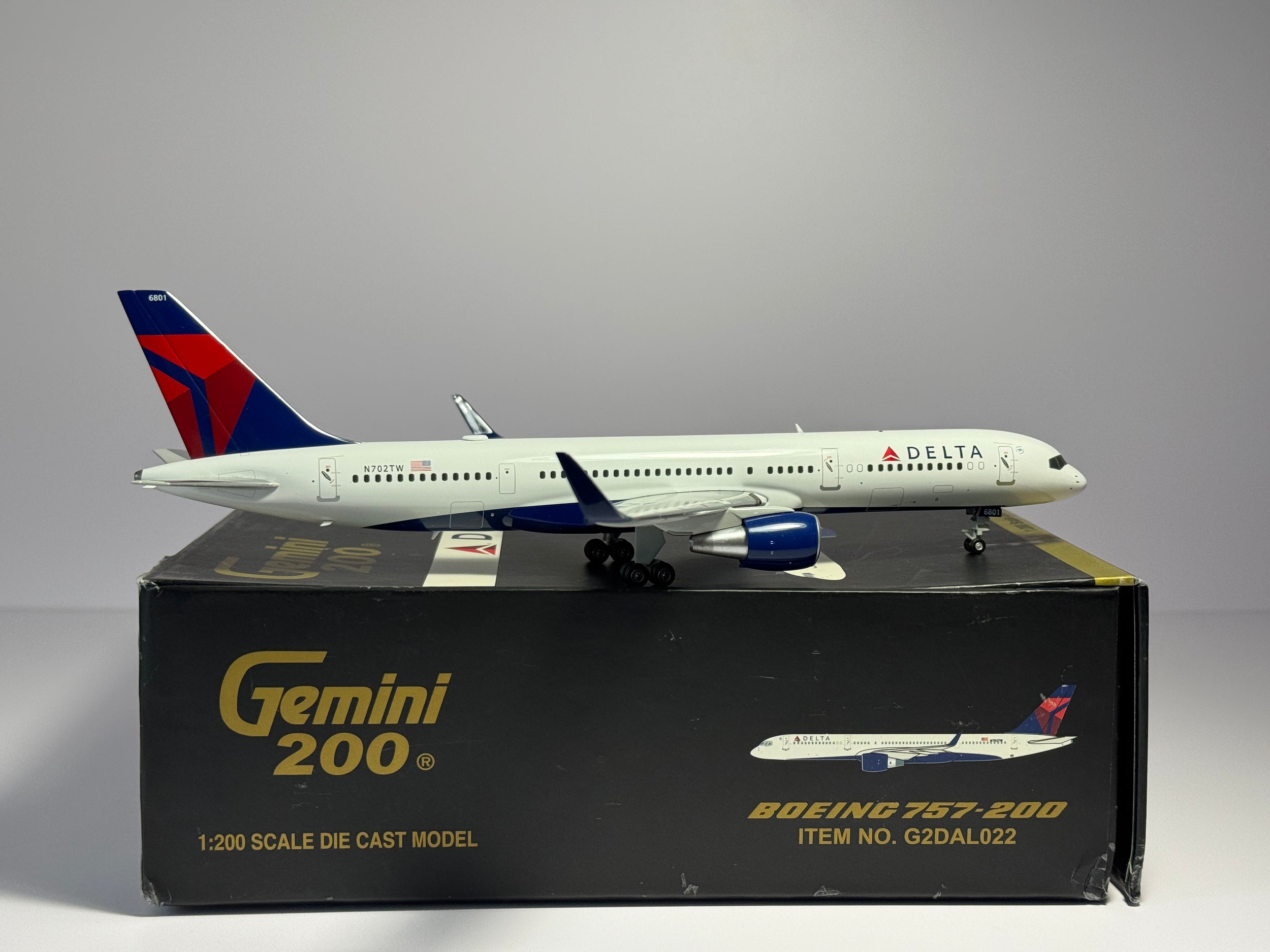 Gemini Jets 1:200 Delta Air Lines Boeing 757-200 N717TW 1st Release G2DAL022