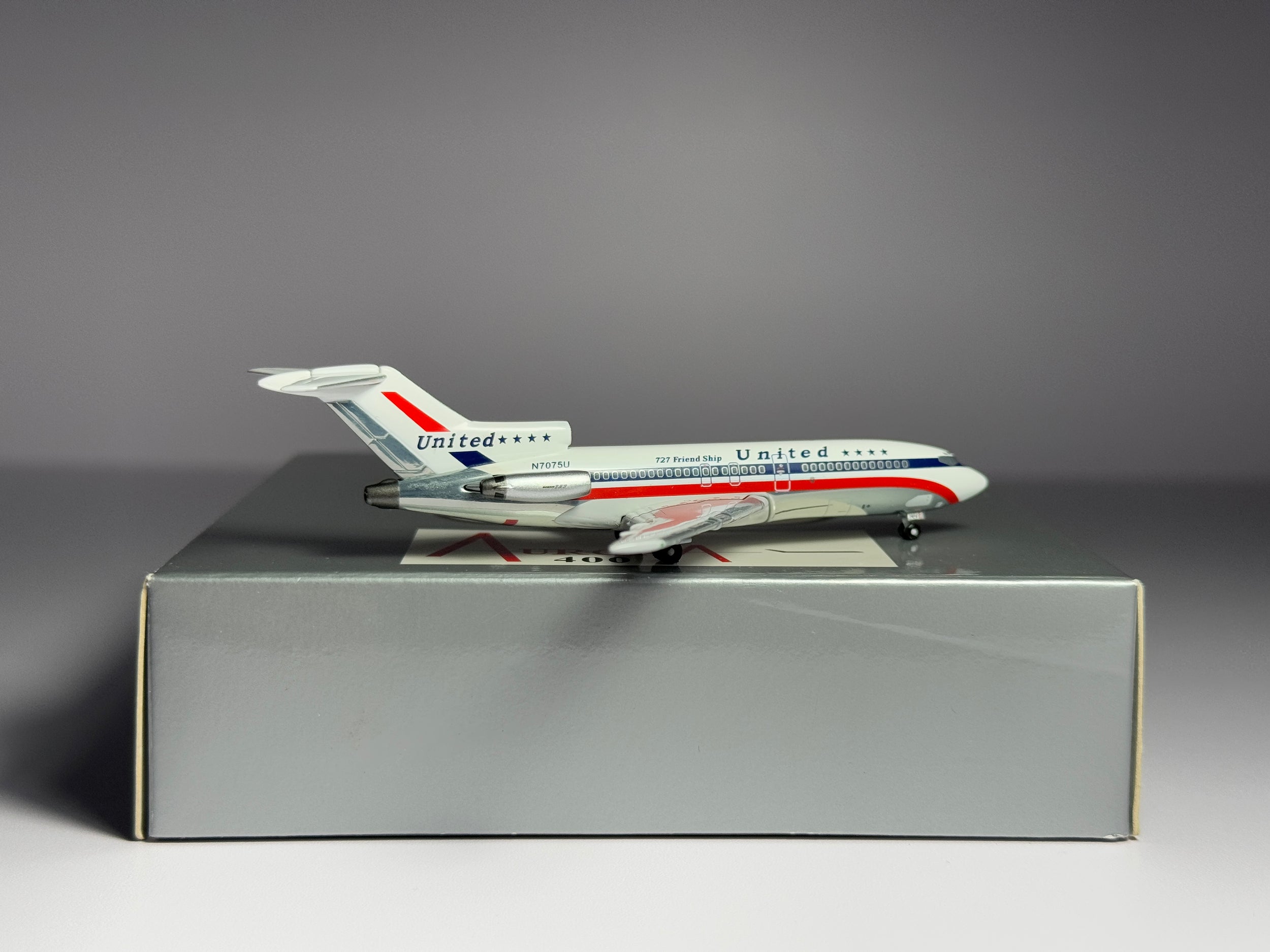 Aeroclassics 1:400 United Airlines Boeing 727-100 N7075U Stars & Bars ACN7075U