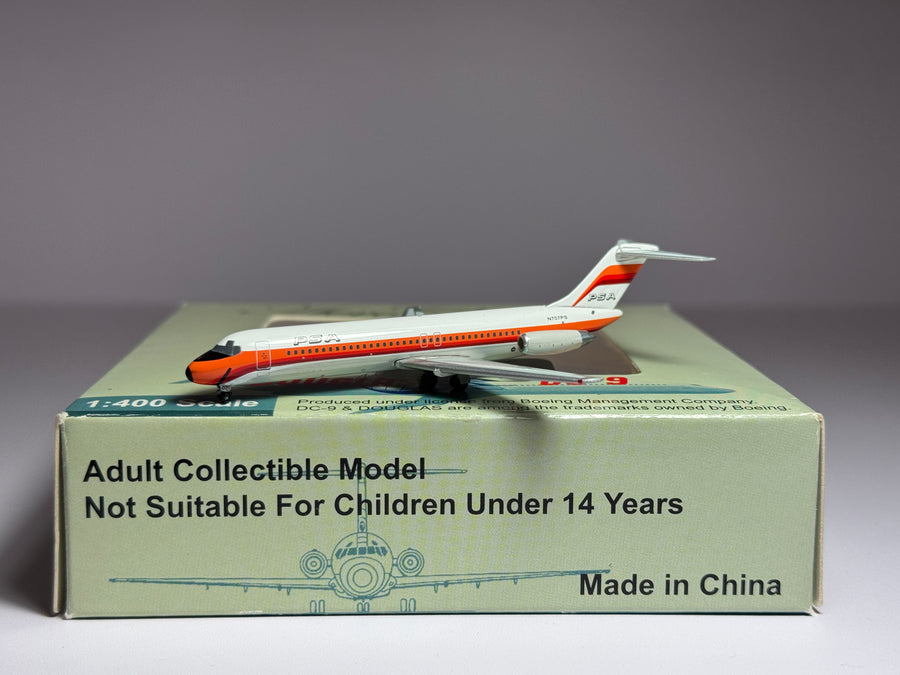 Aeroclassics 1:400 PSA McDonnell Douglas DC-9-32 N707PS ACN707PS