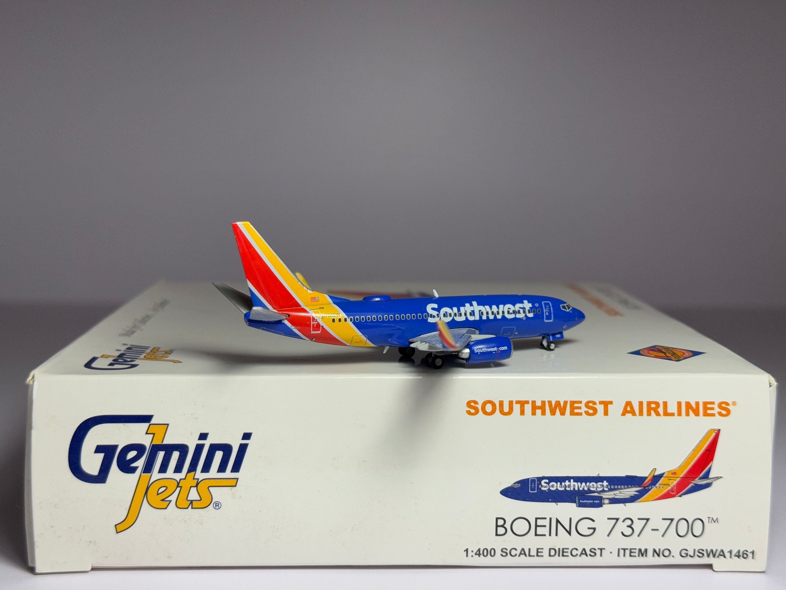 Gemini Jets 1:400 Southwest Airlines Boeing 737-700 N708SW new colors GJSWA1461