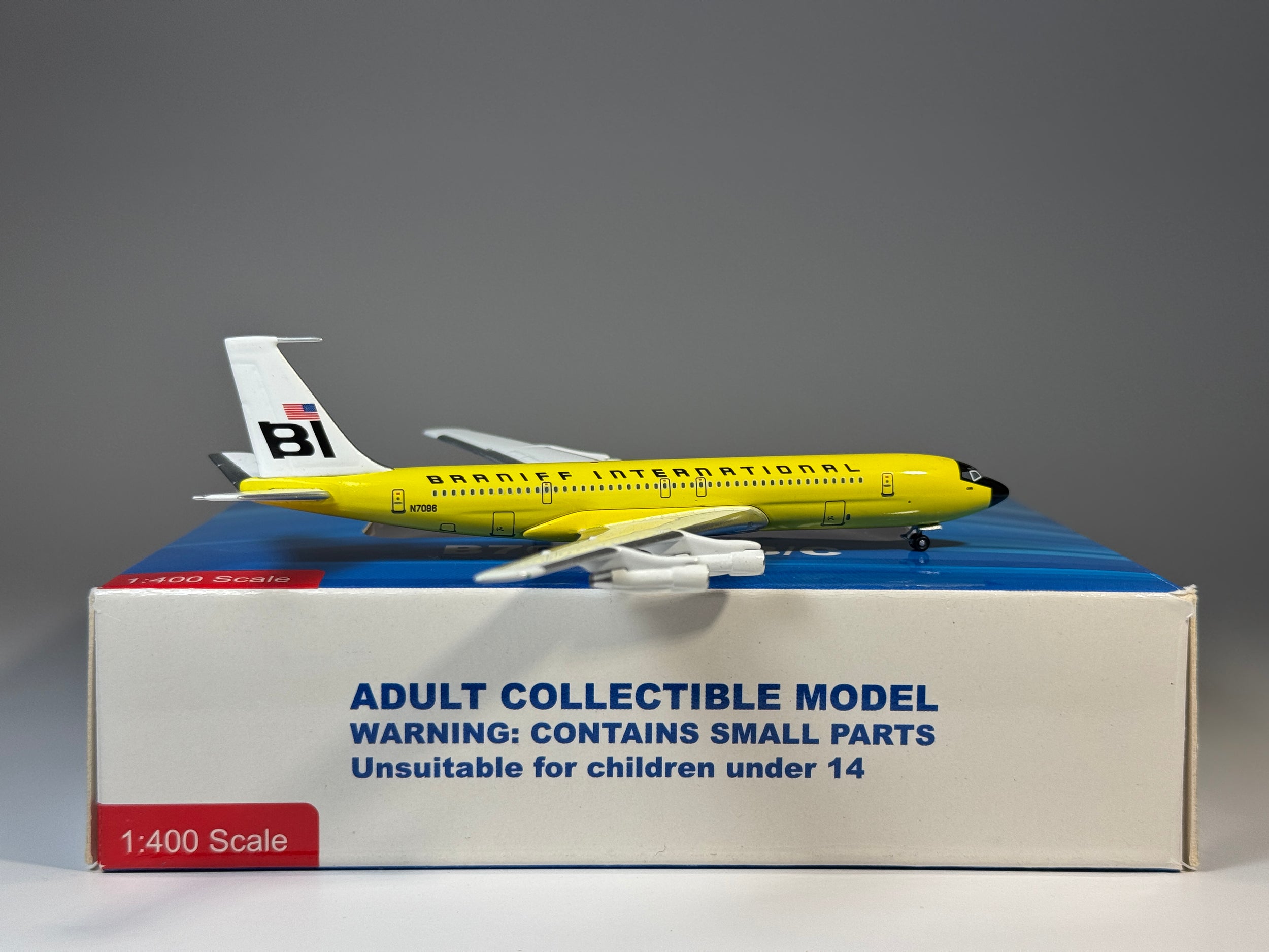 Aeroclassics 1:400 Braniff Boeing 707-320 N7096 Lemon Jellybean ACN7096