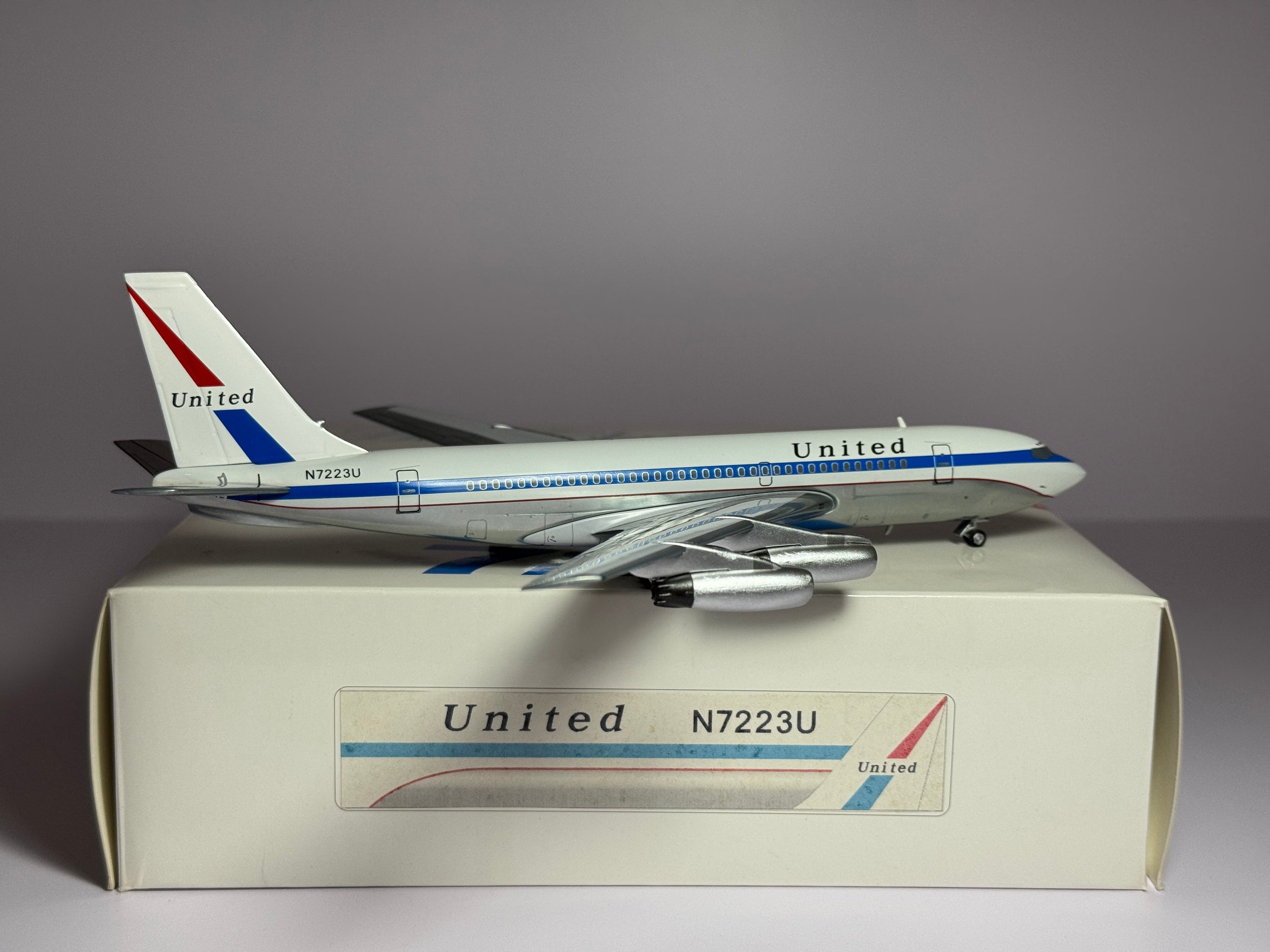 Aeroclassics 1:200 United Airlines Boeing 720 N7223U Mainliner WAN7223U