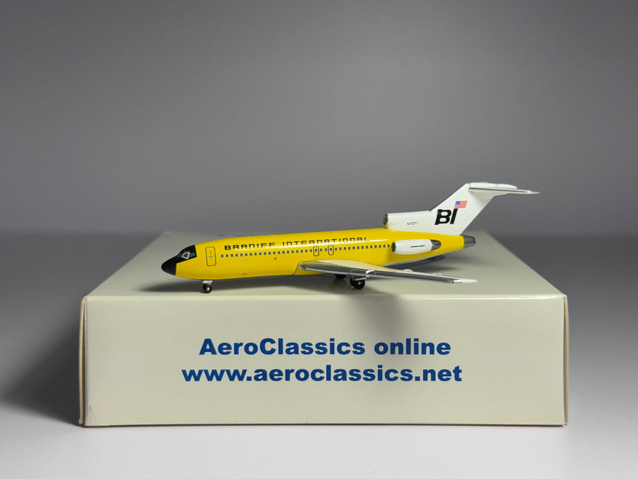 Aeroclassics 1:400 Braniff International Boeing 727-100 N7271 Yellow Jellybean ACN7271