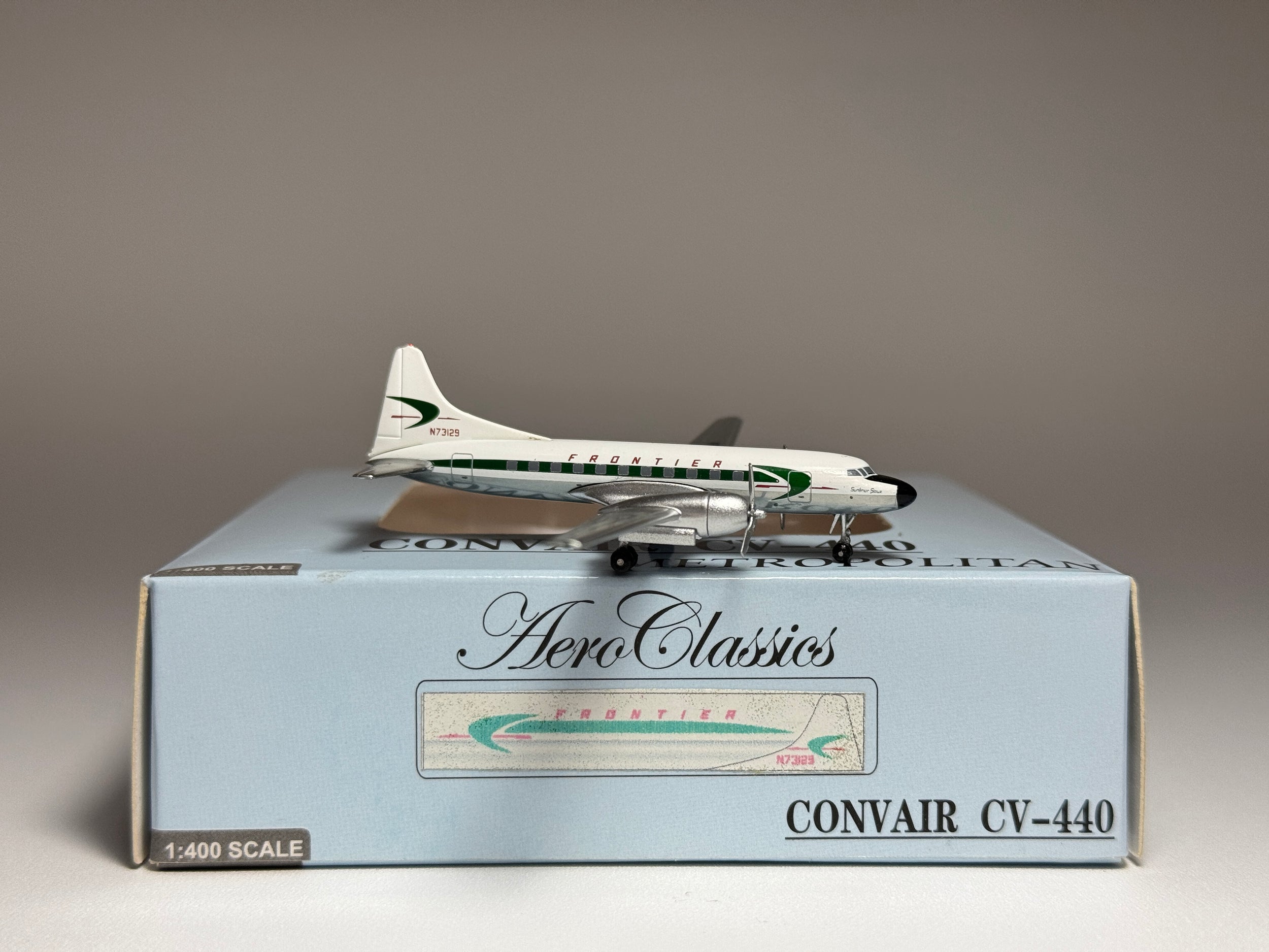 Aeroclassics 1:400 Frontier Airlines Convair CV-340 N73129 ACN73129
