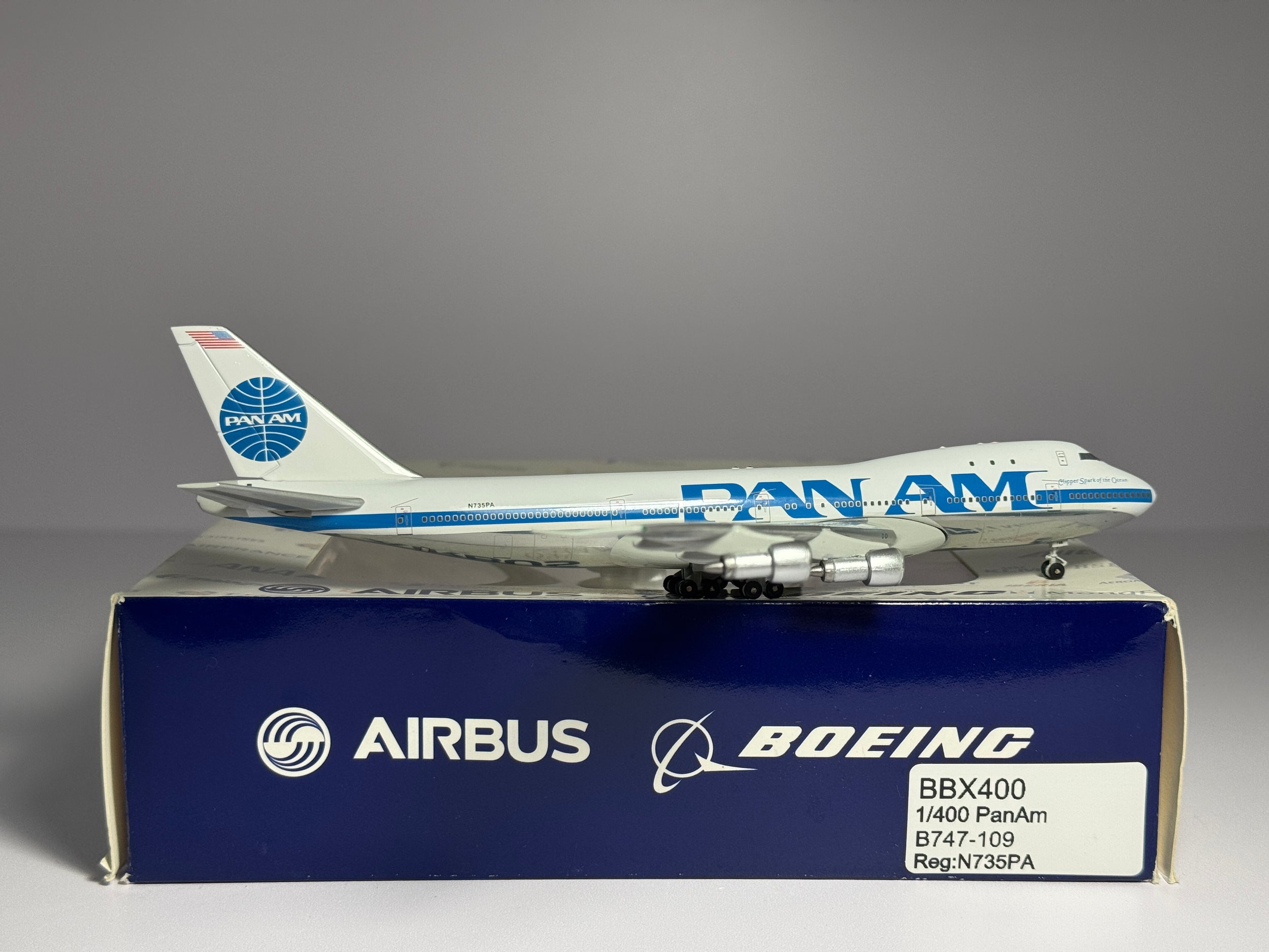 Aeroclassics 1:400 Pan American Boeing 747-100 N735PA Clipper Spark of the Ocean ACN735PA