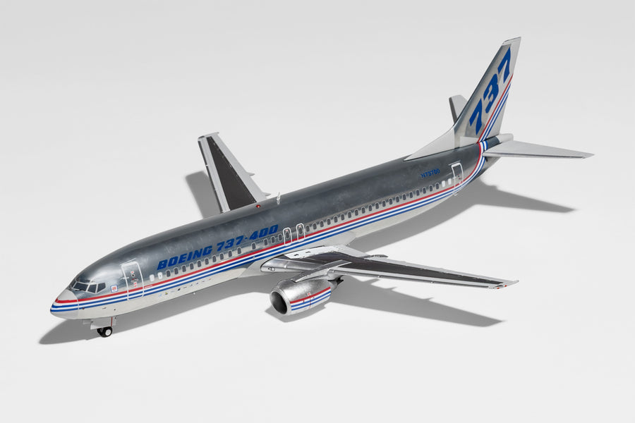 JC Wings 1:200 House Colors Boeing 737-400 N73700 polished livery XX20389
