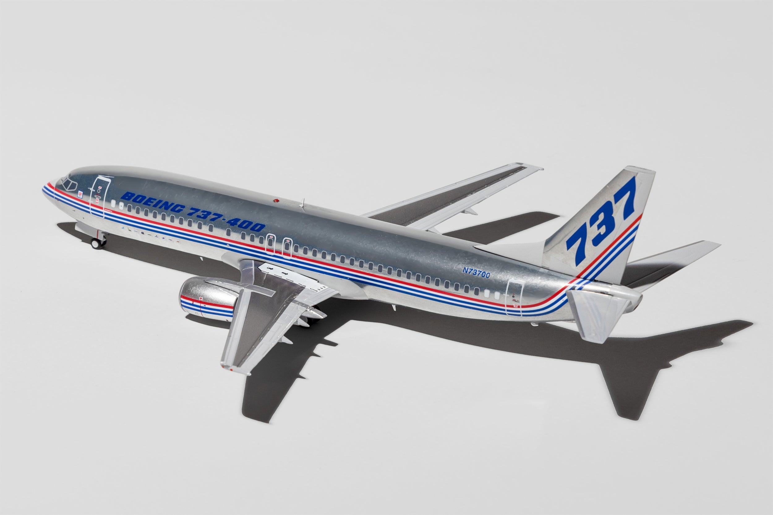 JC Wings 1:200 House Colors Boeing 737-400 N73700 polished livery XX20389