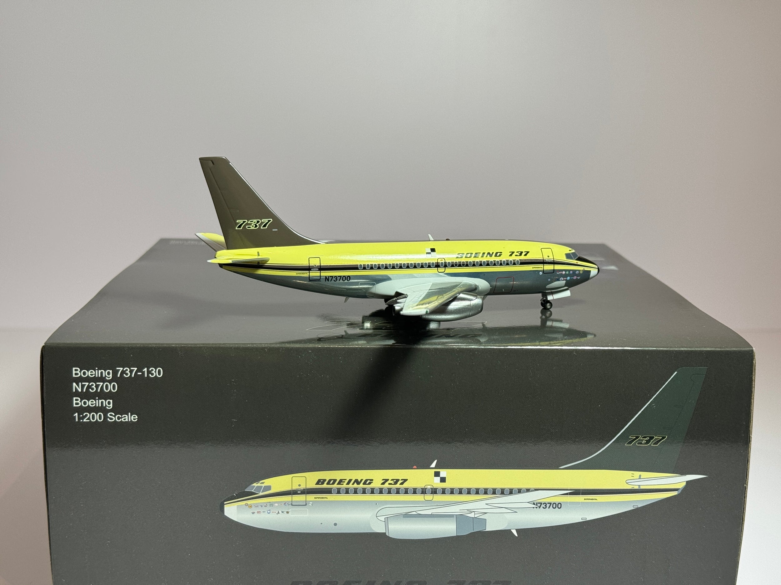 Inflight 1:200 House Colors Boeing 737-100 N73700 experimental KJ-B731-101 w/stand