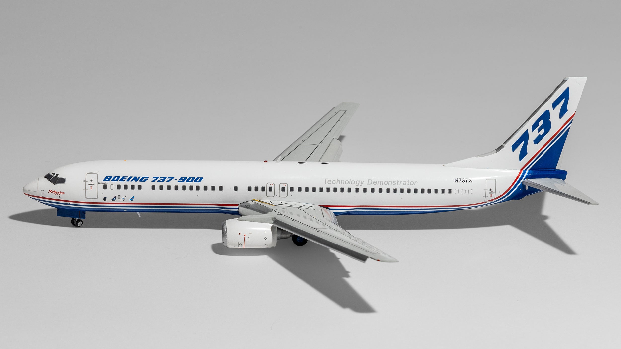JC Wings 1:200 House Colors Boeing 737-900 N737X rollout scheme LH2BOE456A