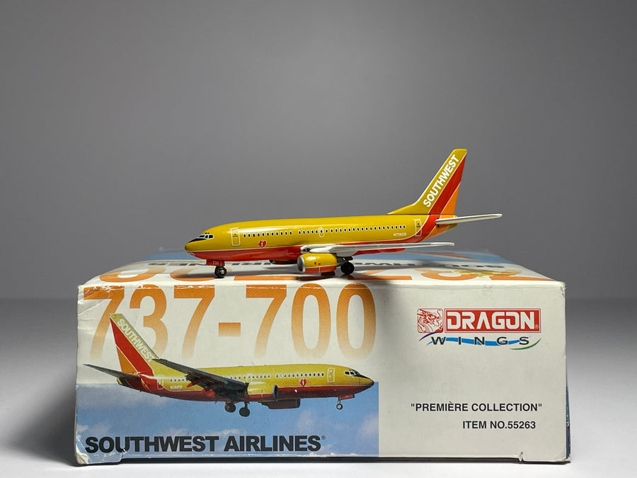 Dragon Wings 1:400 Southwest Airlines Boeing 737-700 N739GB Mustard Rocket 55263