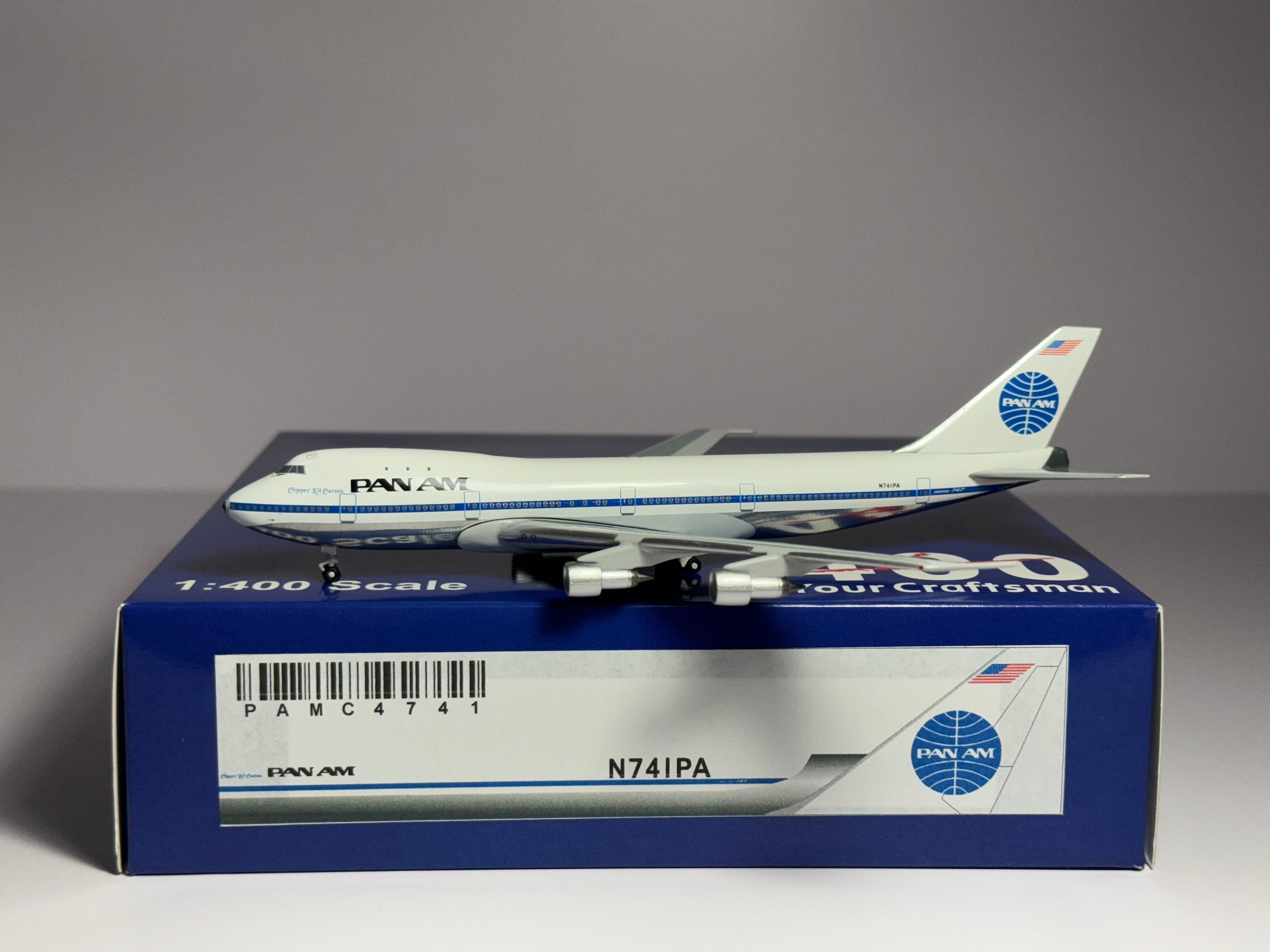 Aeroclassics 1:400 Pan American Boeing 747-100 N741PA Clipper Kit Carson PAMC4741