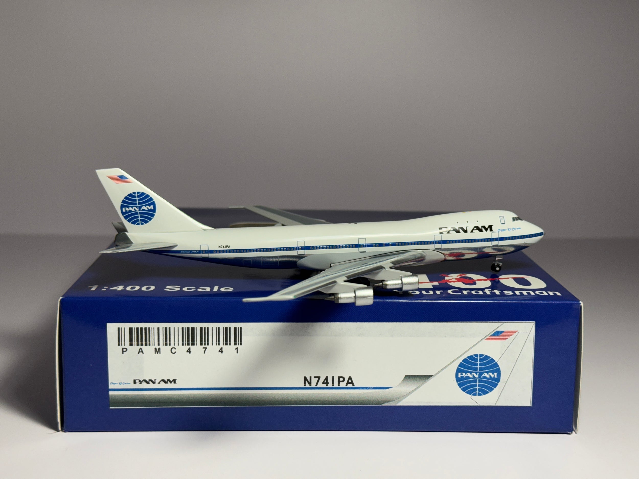 Aeroclassics 1:400 Pan American Boeing 747-100 N741PA Clipper Kit Carson PAMC4741