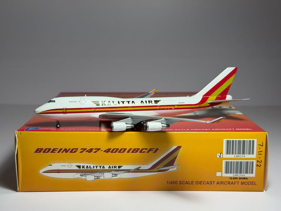 JC Wings 1:400 Kalitta Air Boeing 747-400BCF N742CK cheatline LH4234