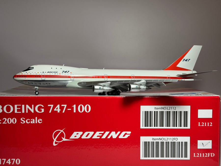 SQ Wings 1:200 House Livery Boeing 747-100 N7470 First Flight L2112FD Flaps Down