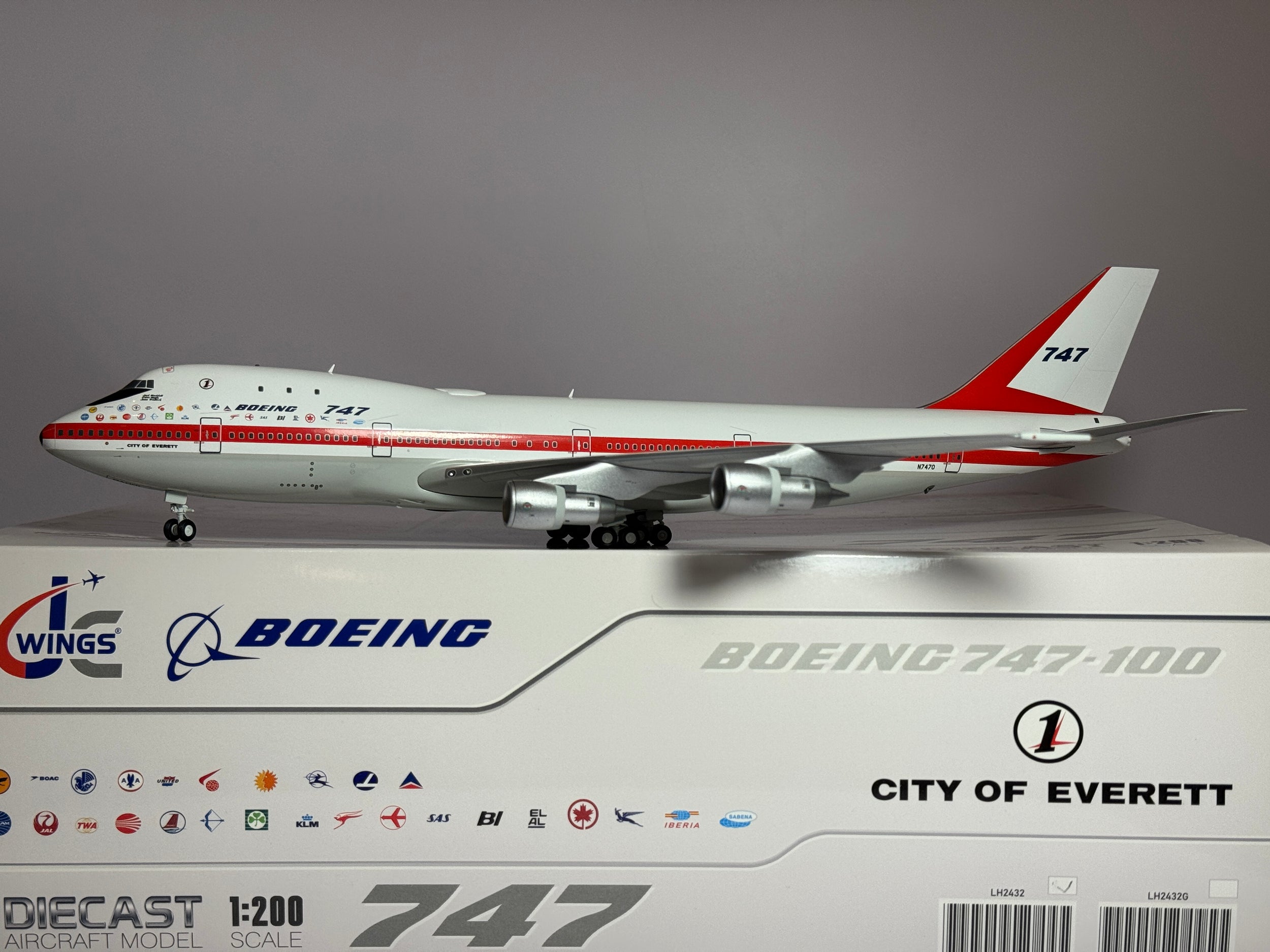JC Wings 1:200 House Livery Boeing 747-100 N7470 City of Everett LH2432