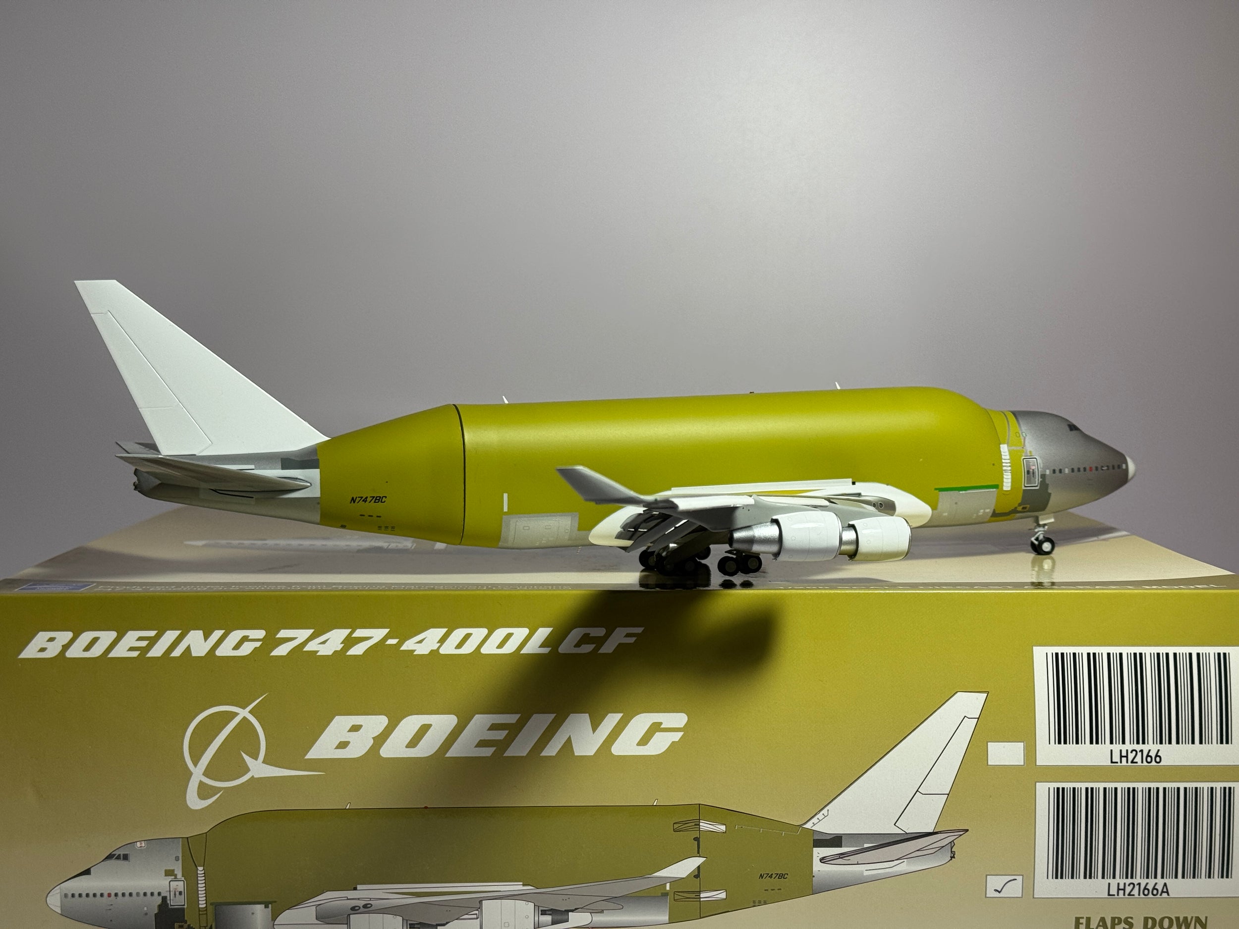 JC Wings 1:200 House Colors Boeing 747LCF N747BC Dreamlifter LH2BOE166A