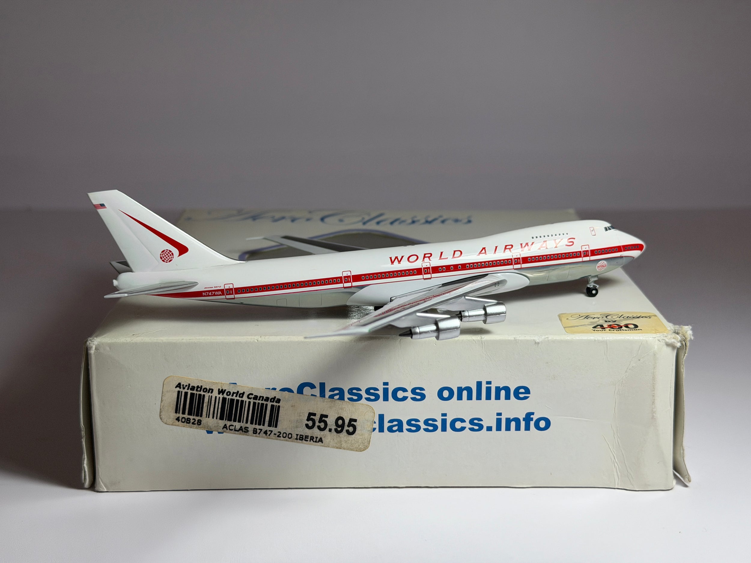 World Airways Boeing 747-200 1:400 Aeroclassics N747WA (ACN747WA)