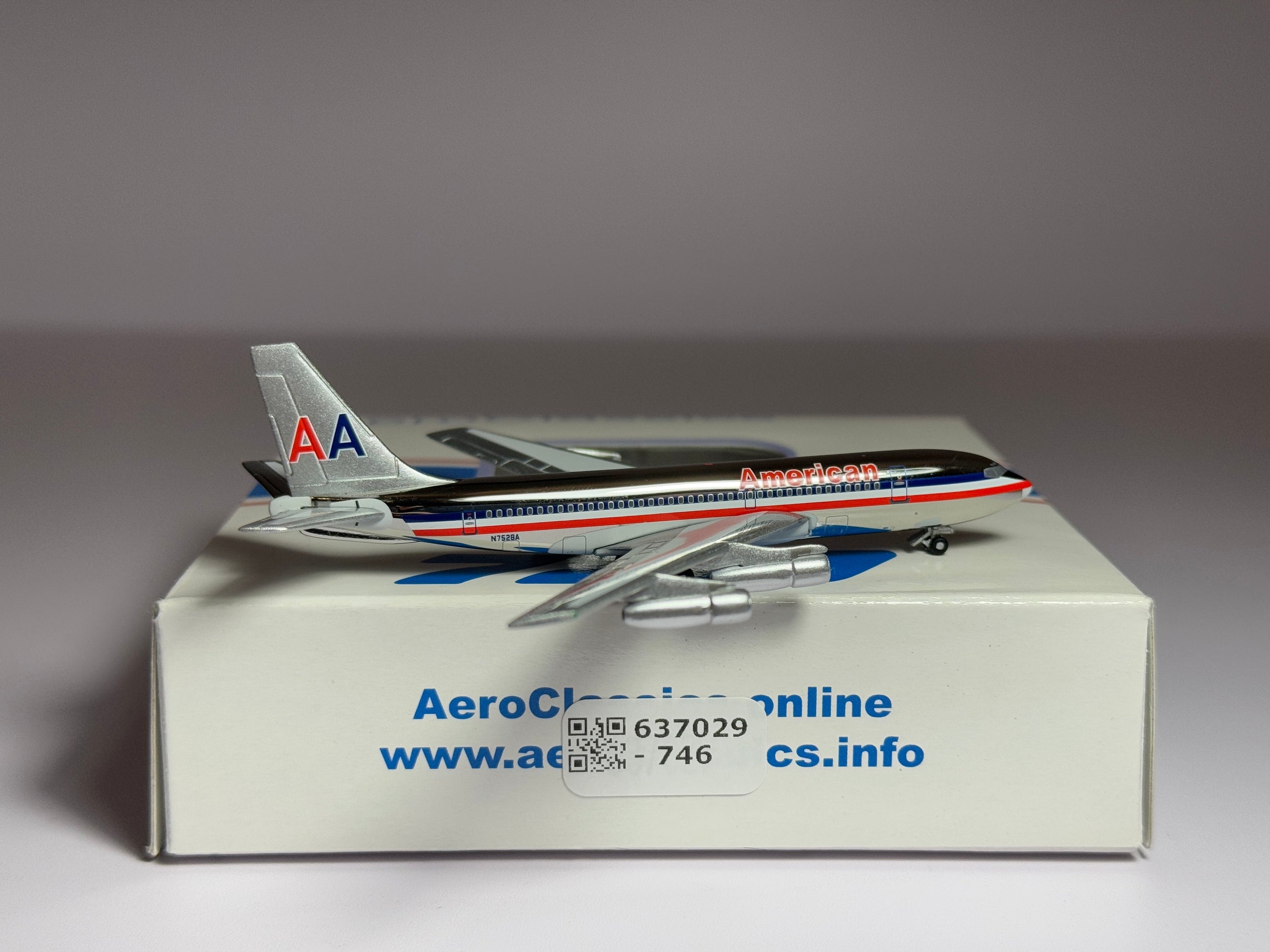 Aeroclassics 1:400 American Airlines Boeing 720 N7528A Polished ACN7528A