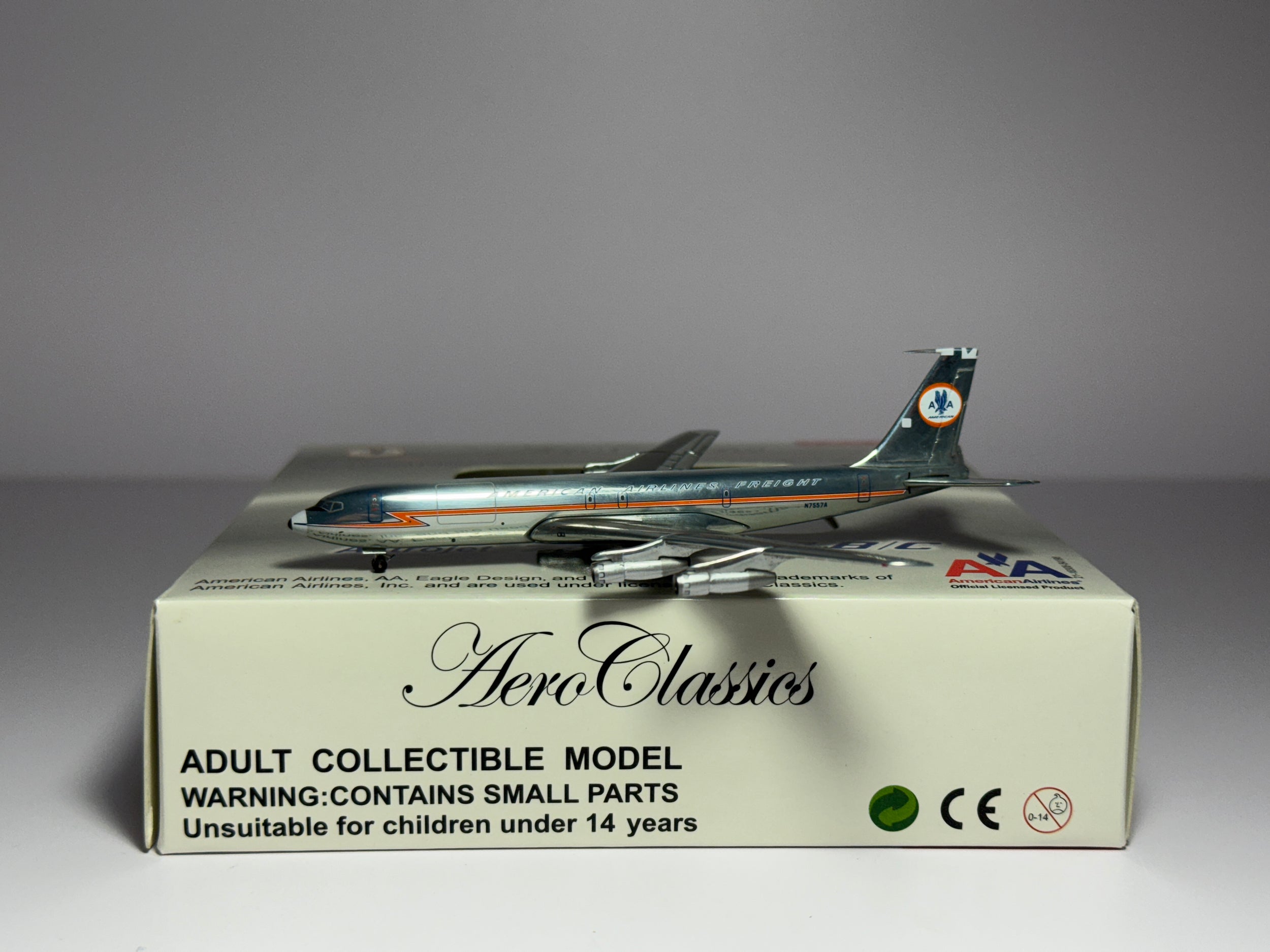 Aeroclassics 1:400 American Freighter Boeing 707-320 N7557A Astrojet ACN7557A