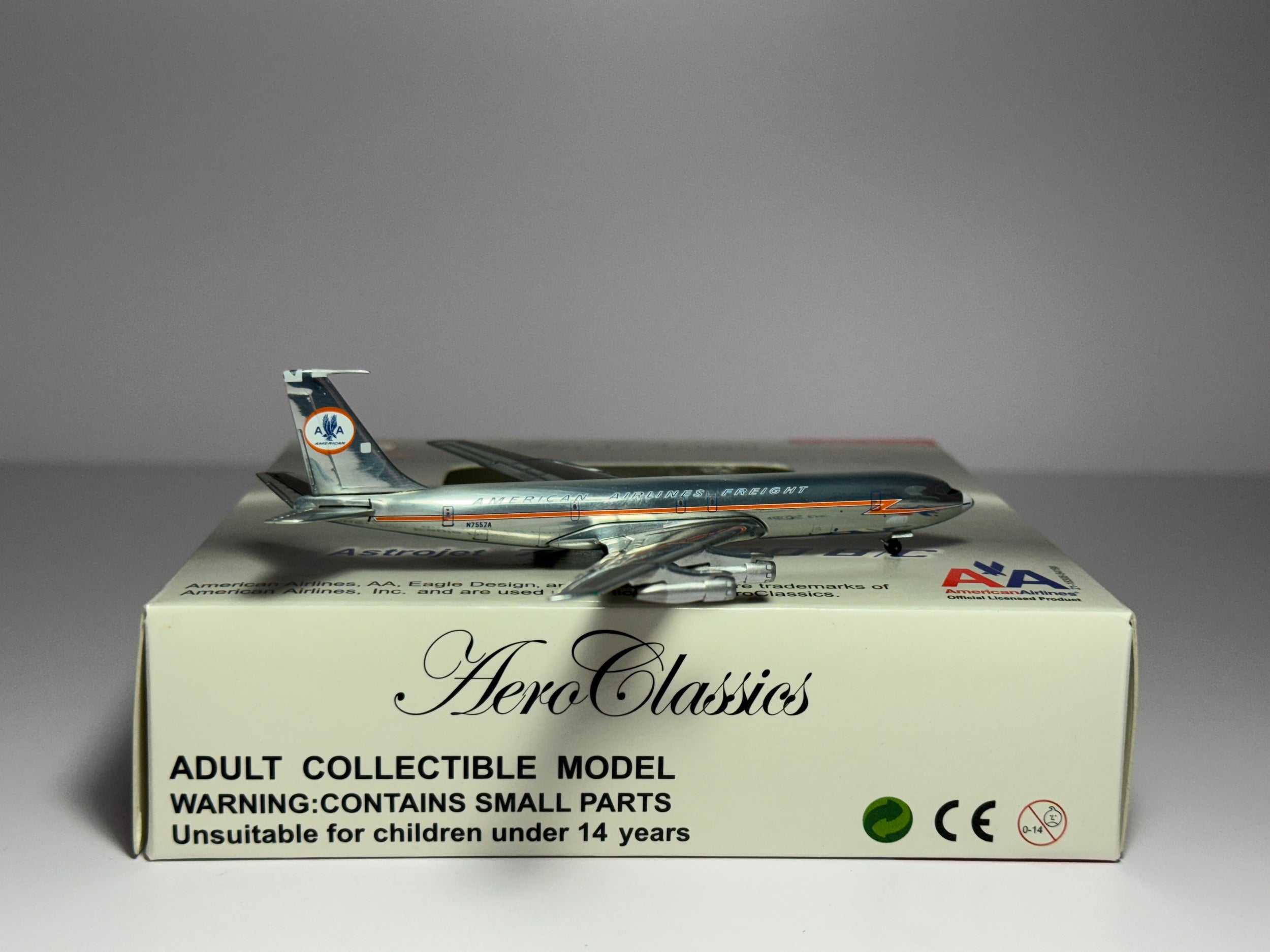 Aeroclassics 1:400 American Freighter Boeing 707-320 N7557A Astrojet ACN7557A