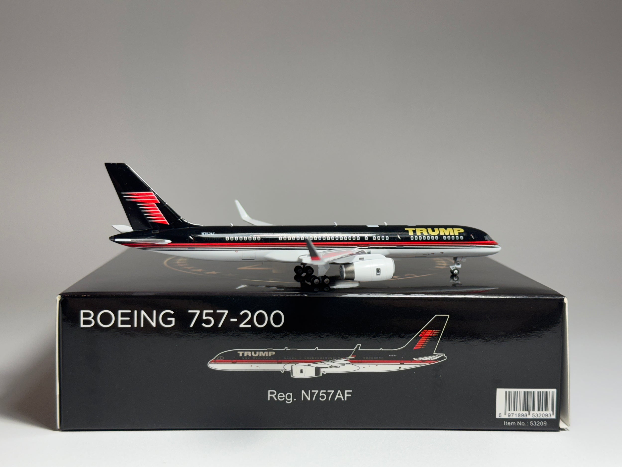 NG Models 1:400 Trump Organization Private Boeing 757-200 N757AF National Flag 53208