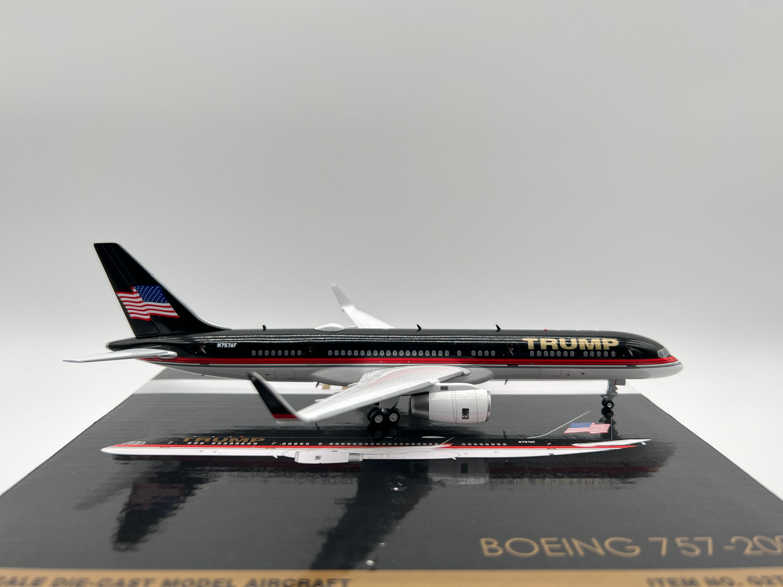 Gemini Jets 1:200 Trump Boeing 757-200 N757AF new scheme G2TRU1203