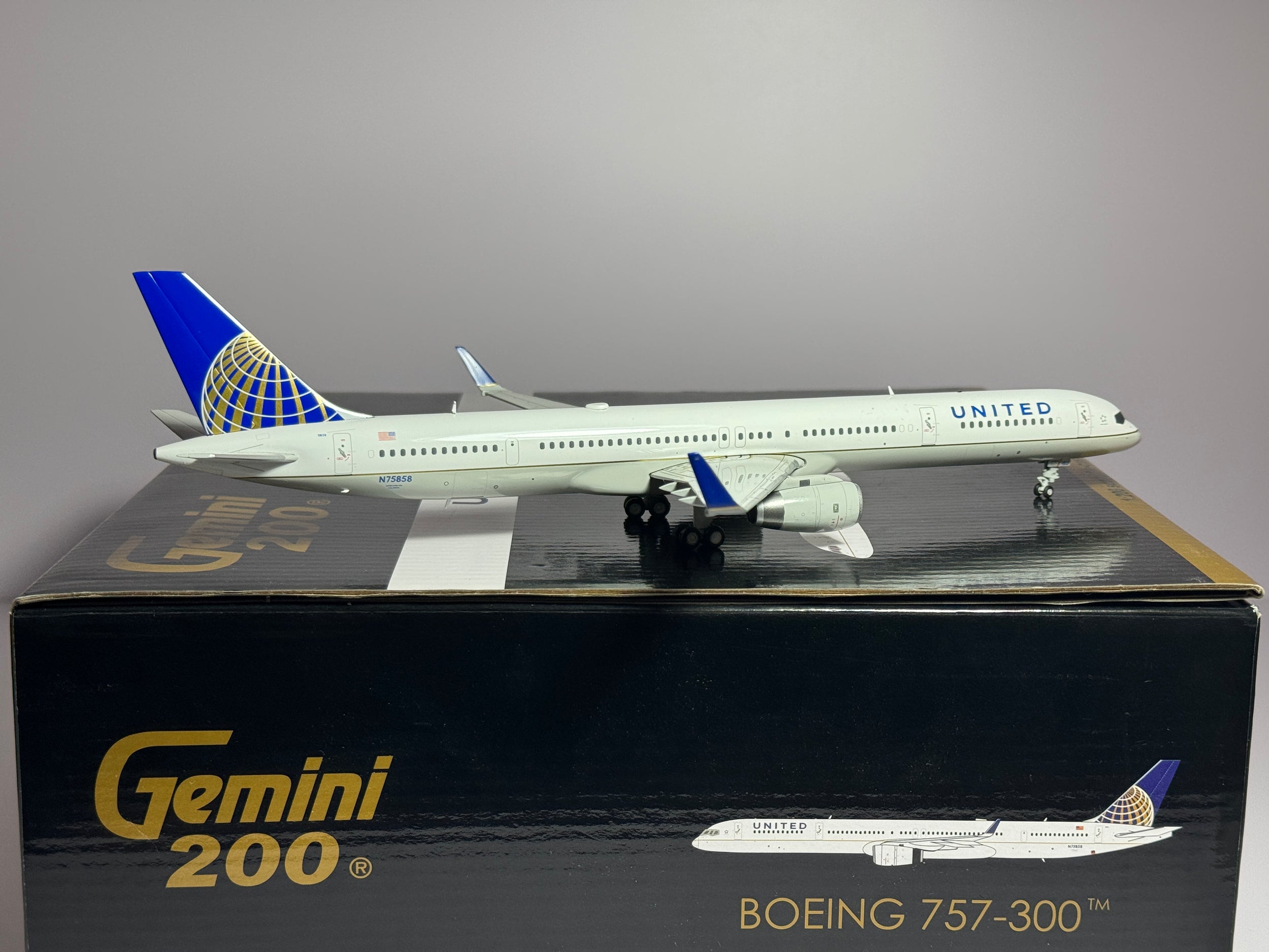 Gemini Jets 1:200 United Airlines Boeing 757-300 N75858 Post Merger G2UAL498