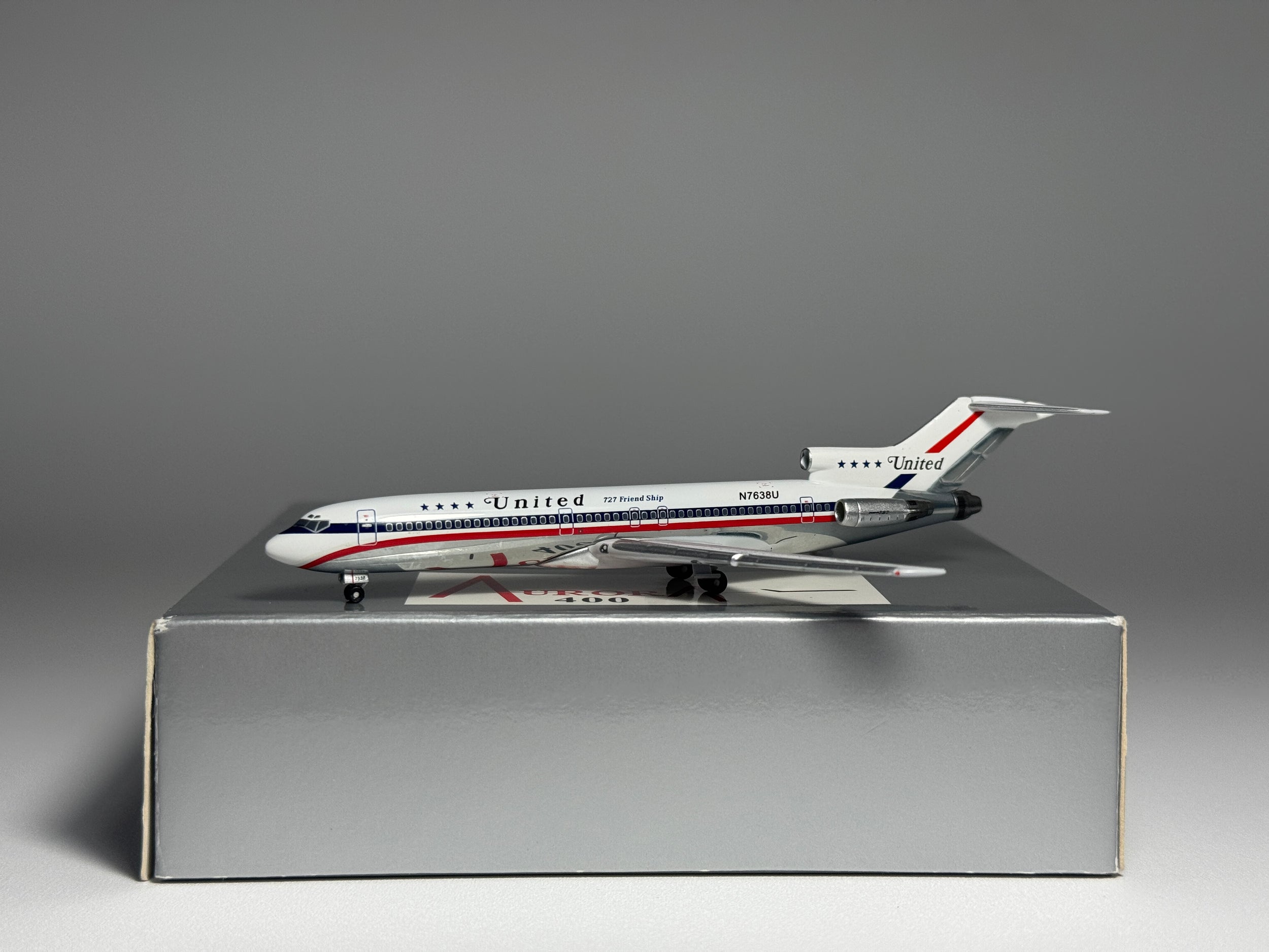 Aeroclassics 1:400 United Airlines Boeing 727-200 N7638U Stars & Bars ACN7638U