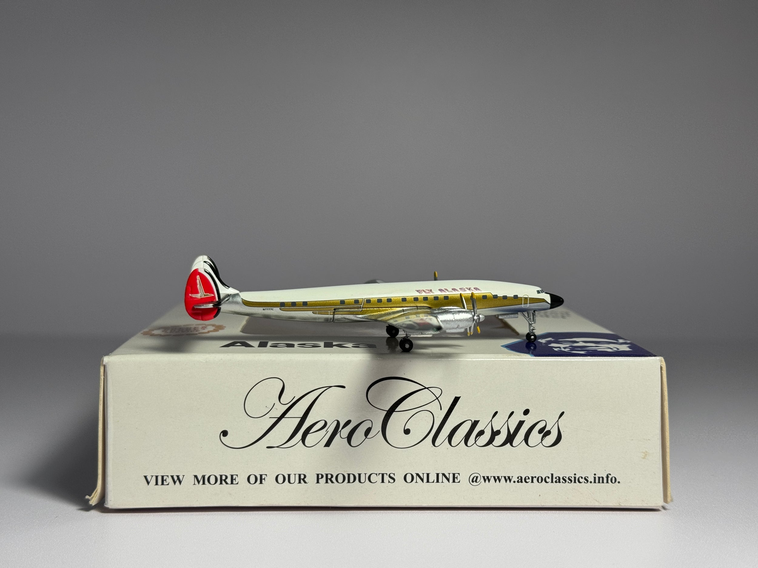 Aeroclassics 1:400 Alaska Airlines Lockheed L-1049 N7777C Super Constellation AC18288
