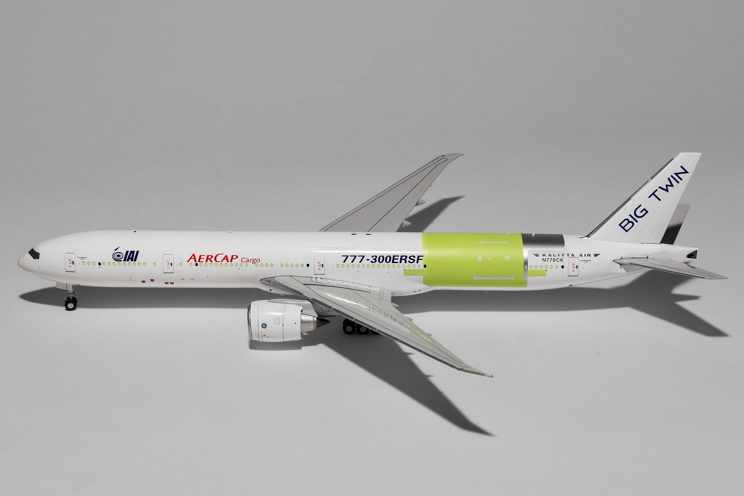 JC Wings 1:200 Kalitta Air Boeing 777-300ERSF N778CK P2F bare metal LH2457