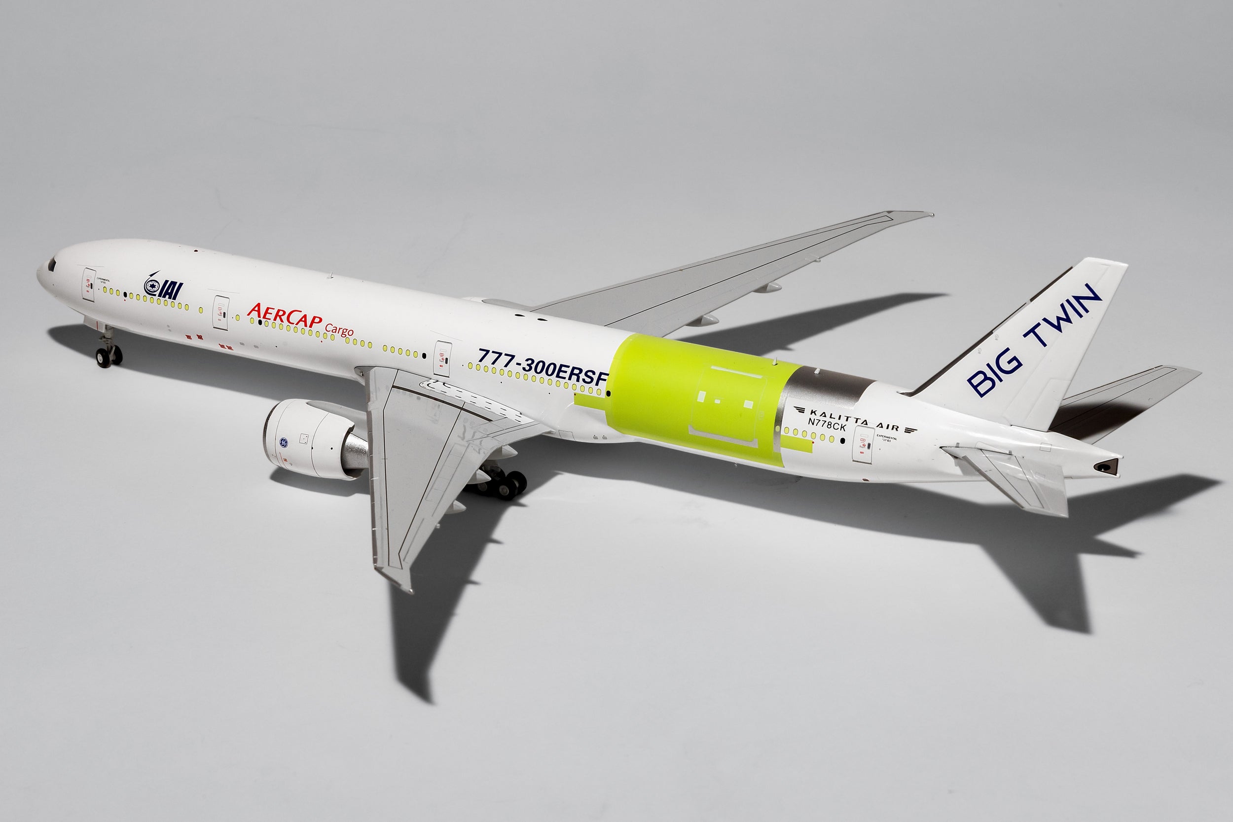 JC Wings 1:200 Kalitta Air Boeing 777-300ERSF N778CK P2F bare metal LH2457