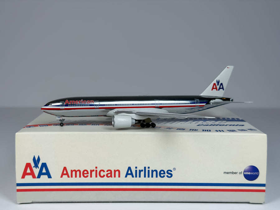 American Airlines Boeing 777-200 1:400 Dragon Wings N784AN (55301)