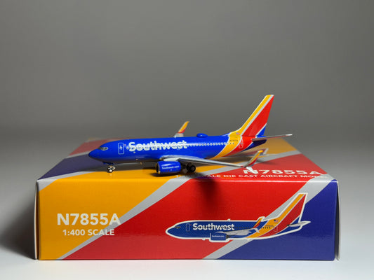 Panda Models 1:400 Southwest Airlines Boeing 737-700 N7855A New Livery PMN7855A