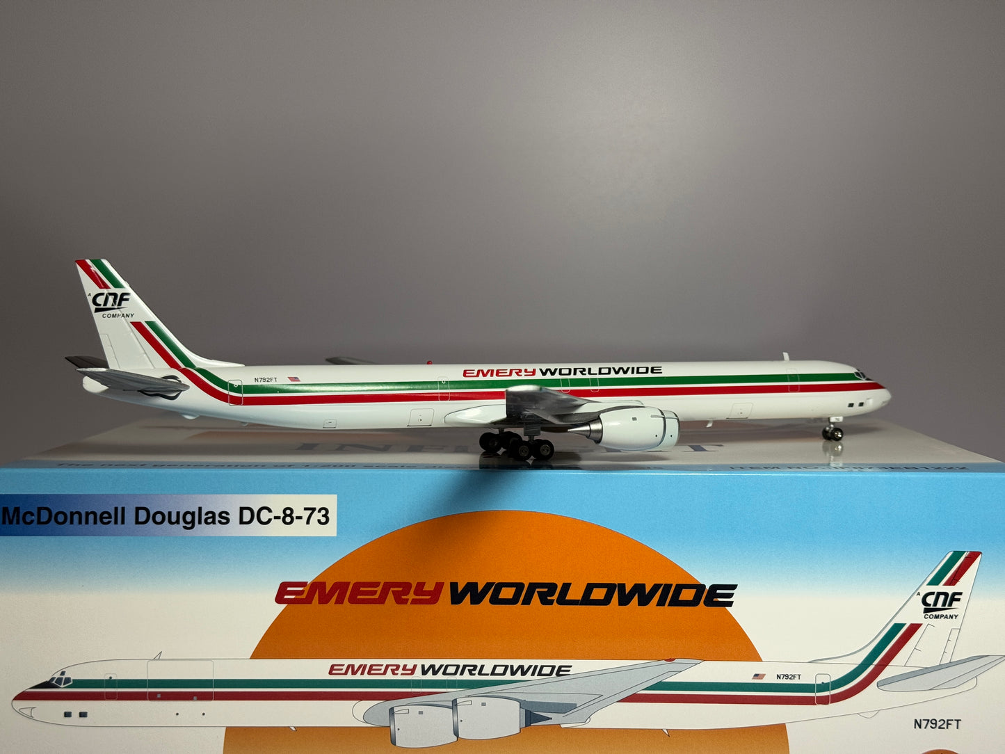 Inflight200 Emery Worldwide Douglas DC-8-73F N792FT IF873EB1222 w/stand