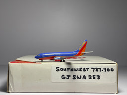 Gemini Jets 1:400 Southwest Airlines Boeing 737-700 N795SW Canyon Blue GJSWA253
