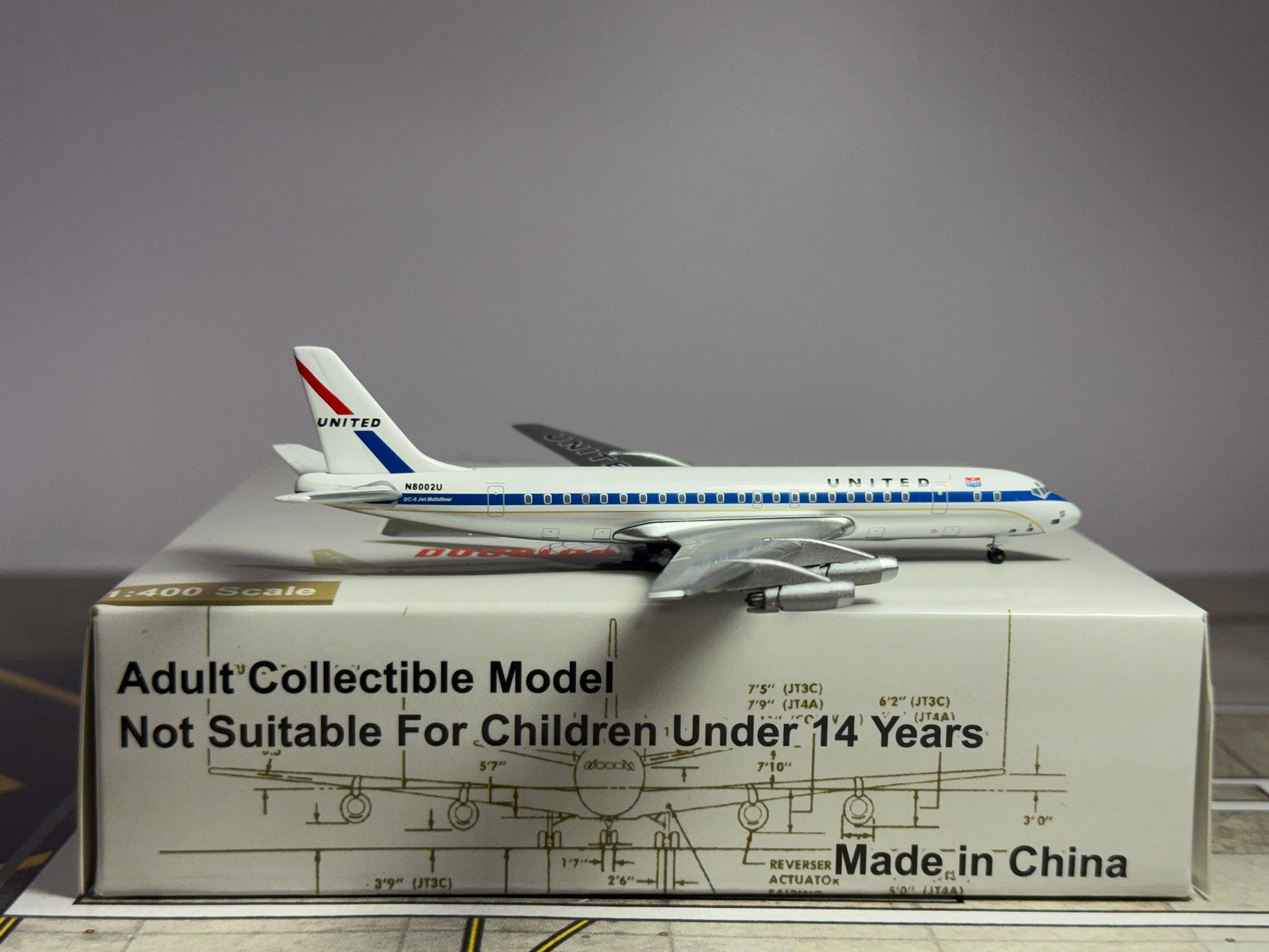 Aeroclassics 1:400 United Airlines McDonnell Douglas DC-8-20 N8002U Mainliner ACN8002U