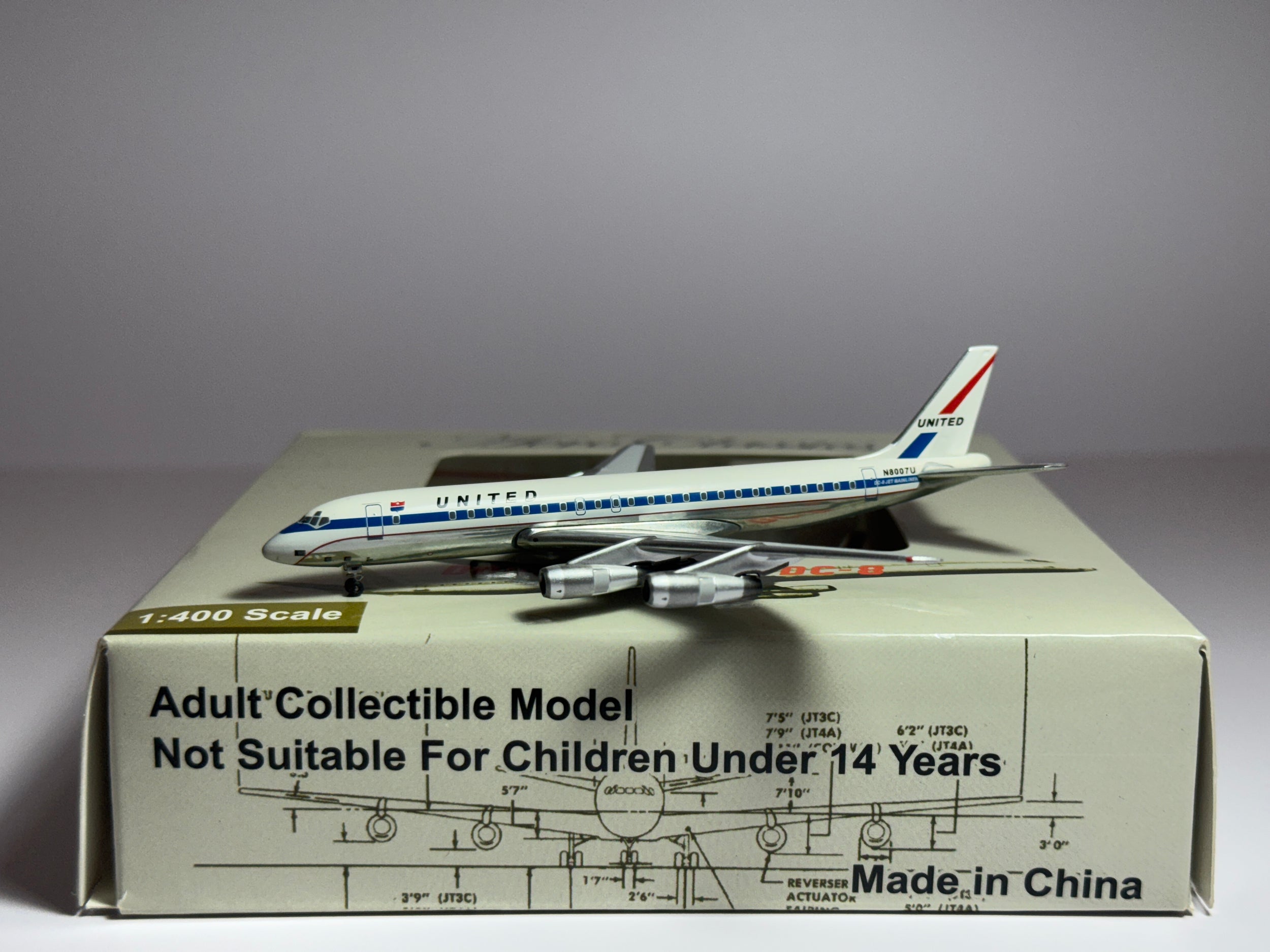 Aeroclassics 1:400 United Airlines Douglas DC-8-50 N8007U Mainliner ACN8007U