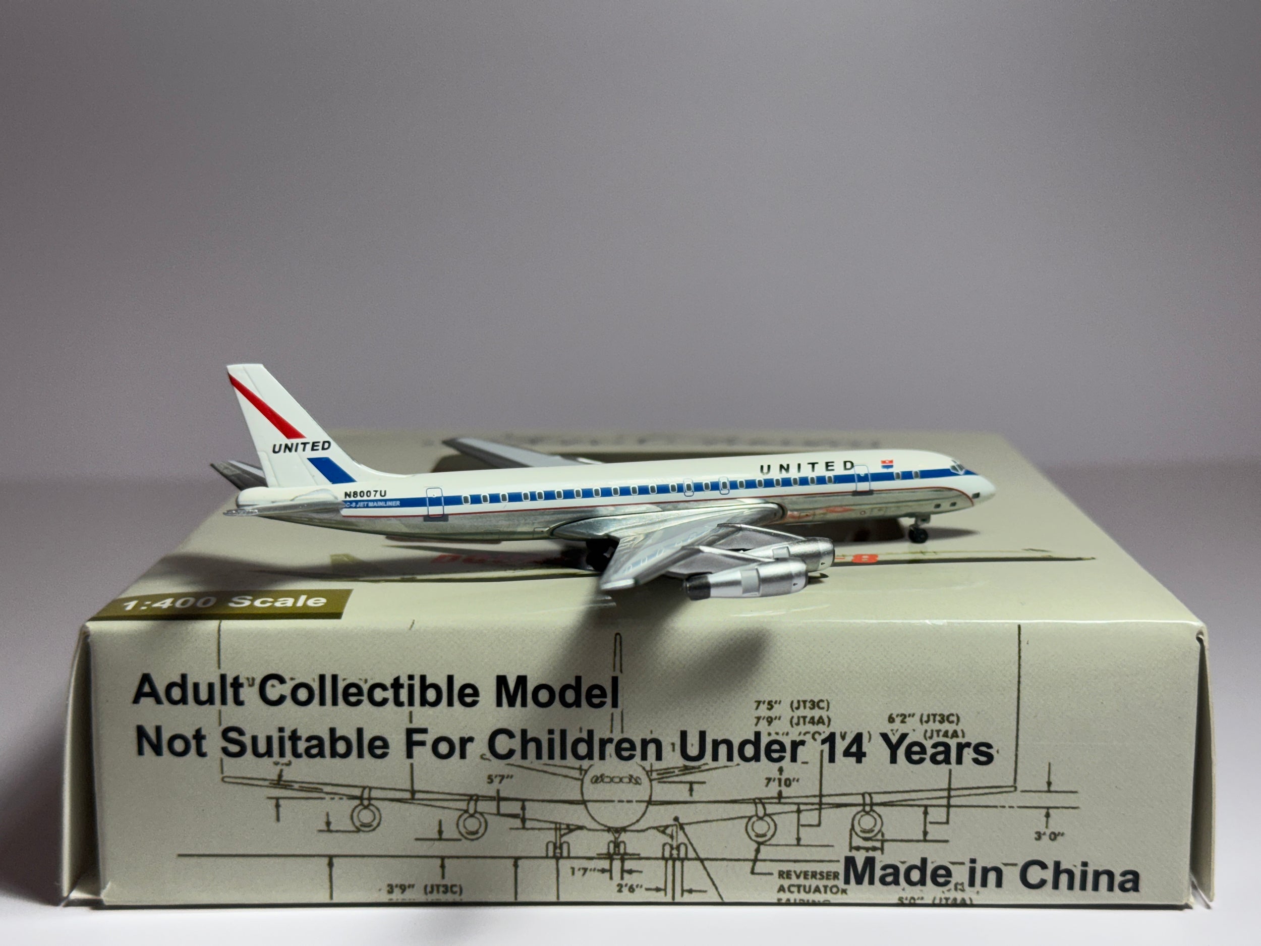 Aeroclassics 1:400 United Airlines Douglas DC-8-50 N8007U Mainliner ACN8007U