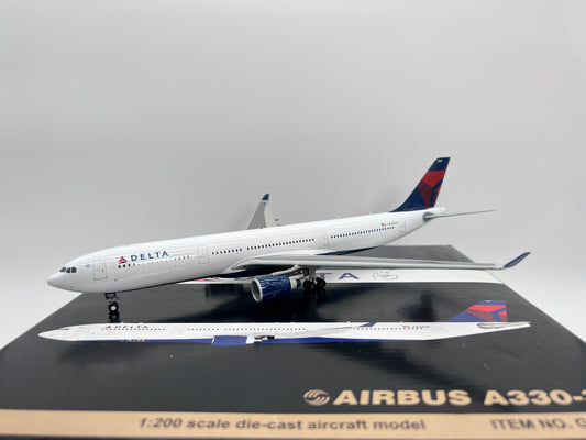 Gemini Jets 1:200 Delta Airlines Airbus A330-300 N801NW G2DAL305