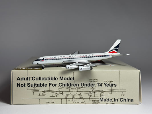 Aeroclassics 1:400 Delta Air Lines Douglas DC-8-50 N818E Widget ACN818E