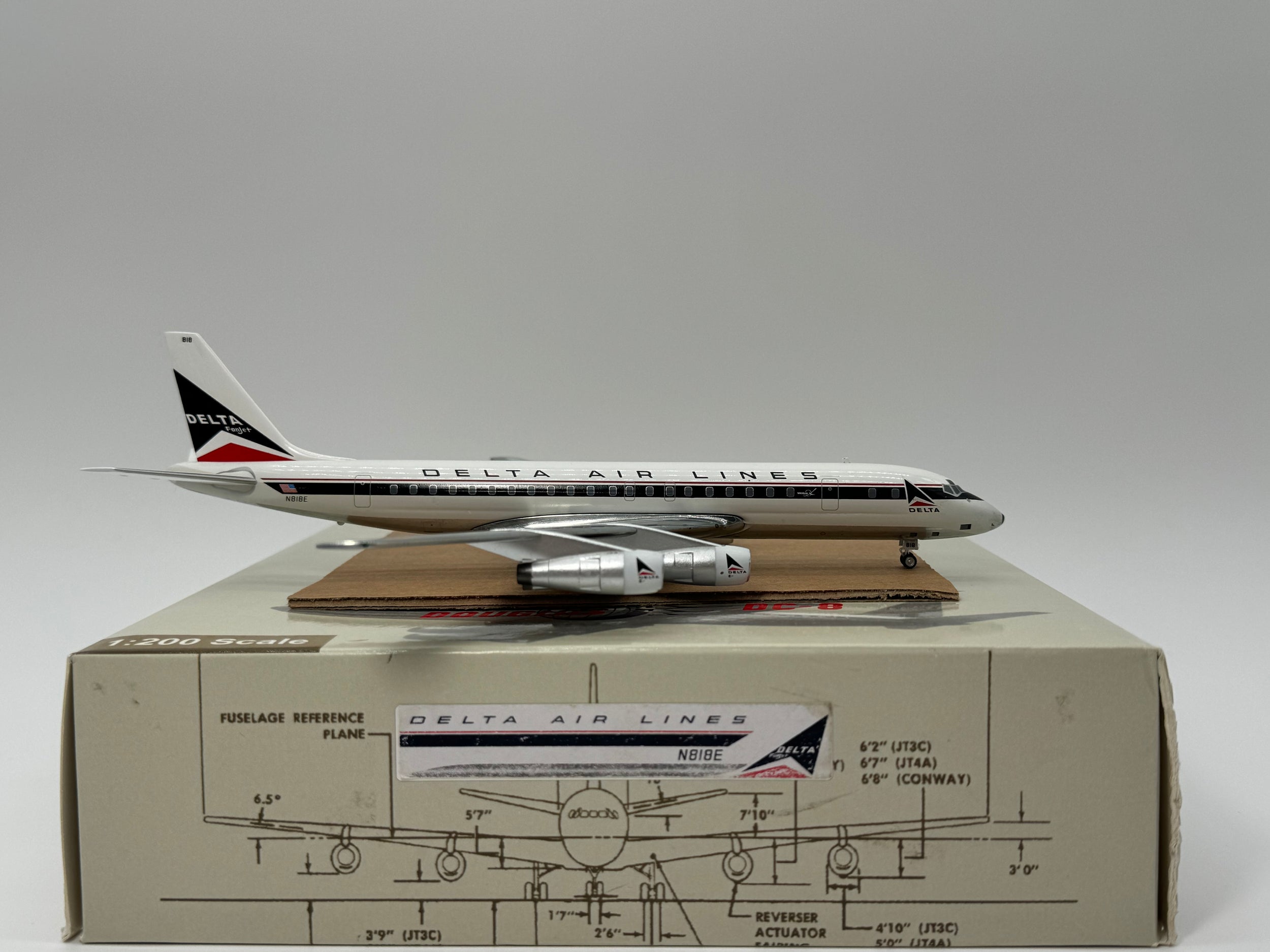 Aeroclassics 1:200 Delta Air Lines Douglas DC-8-50 N818E Widget AC150916