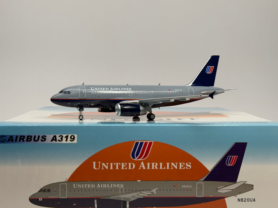 Inflight200 1:200 United Airlines Airbus A319 N820UA Battleship Grey IF319UA0523