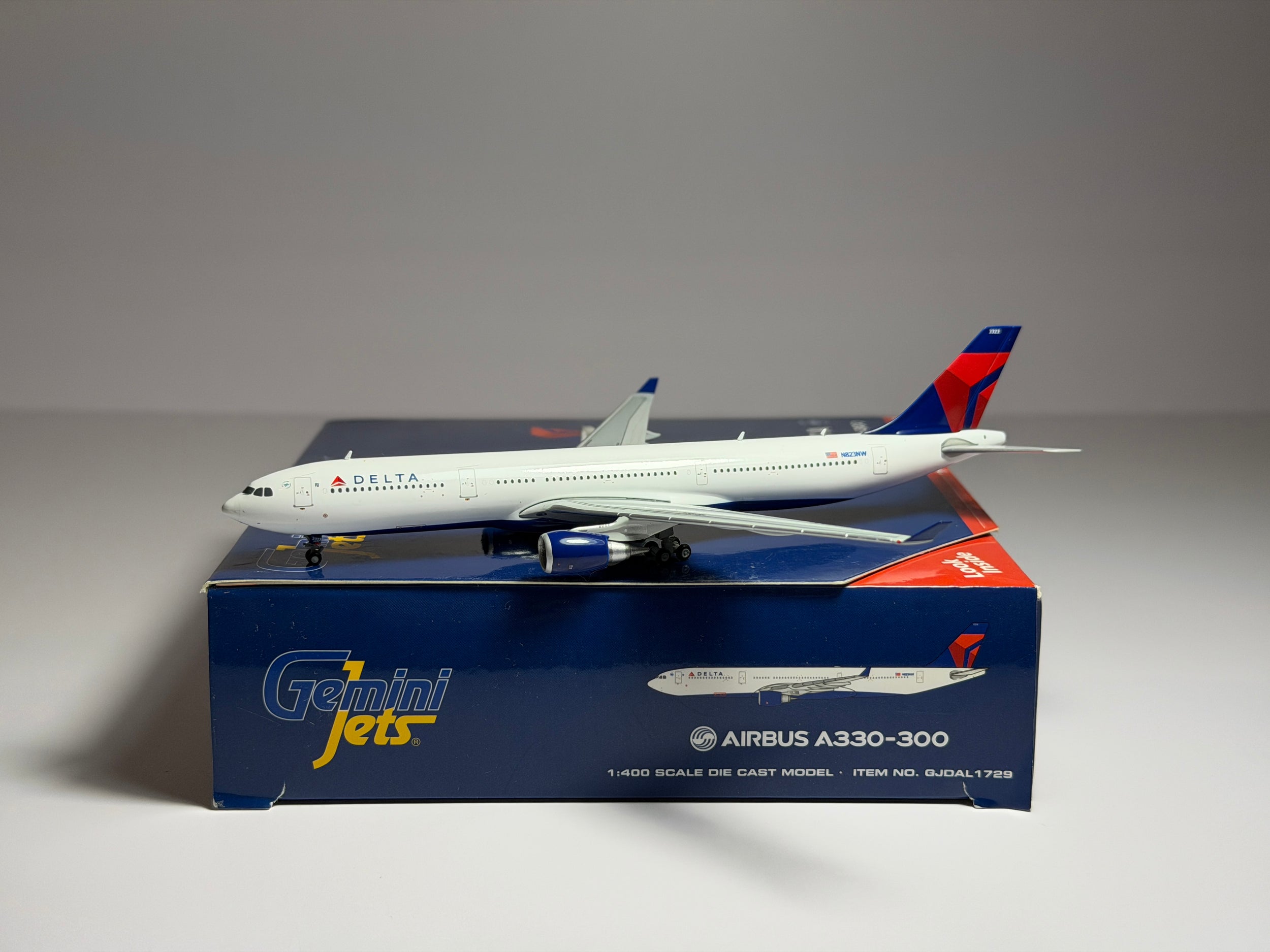 Delta Air Lines Airbus A330-300 1:400 Gemini Jets N823NW (GJDAL1729)
