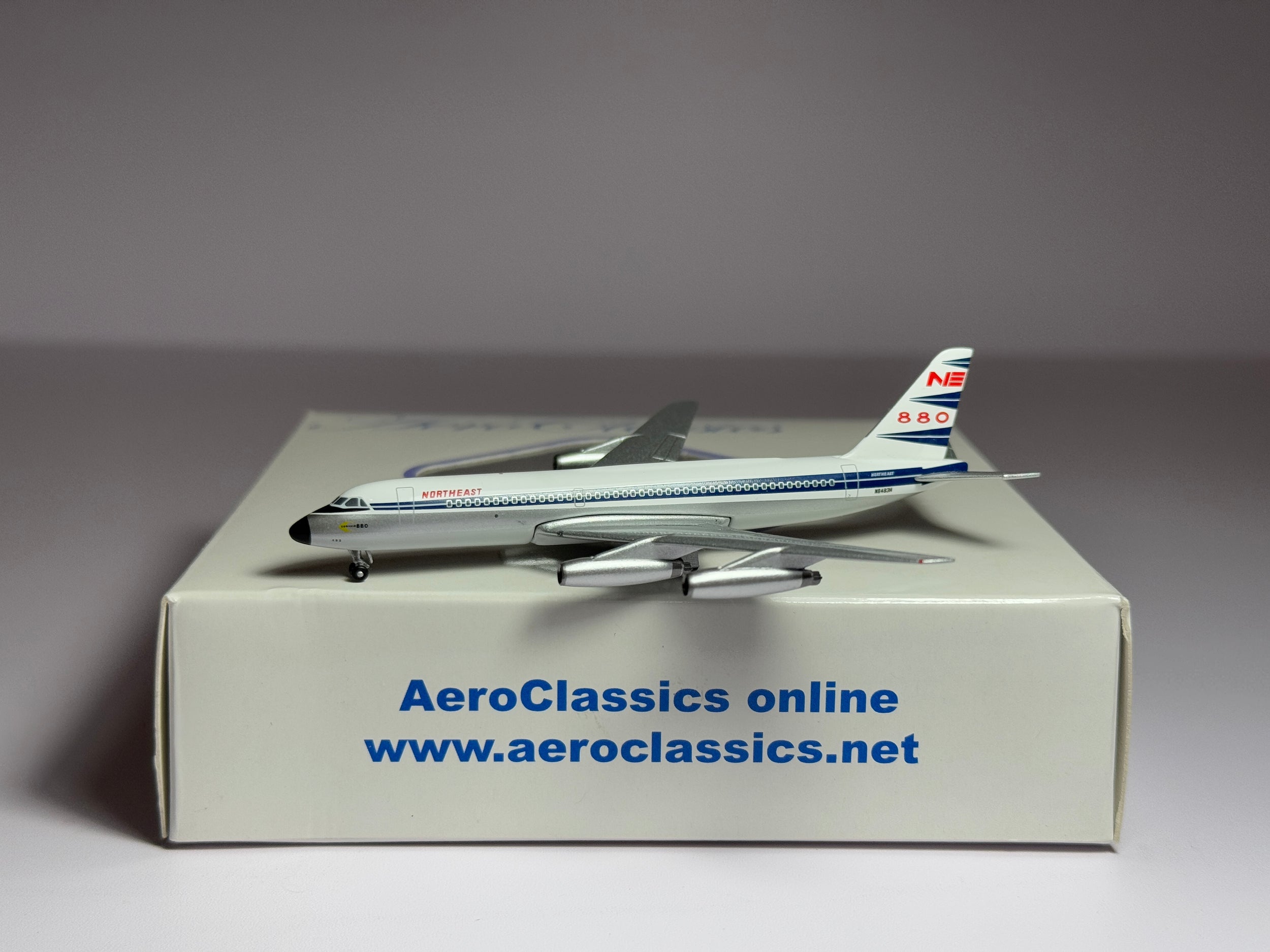 Aeroclassics 1:400 Northeast Airlines Convair CV-880 N8483H AC18249