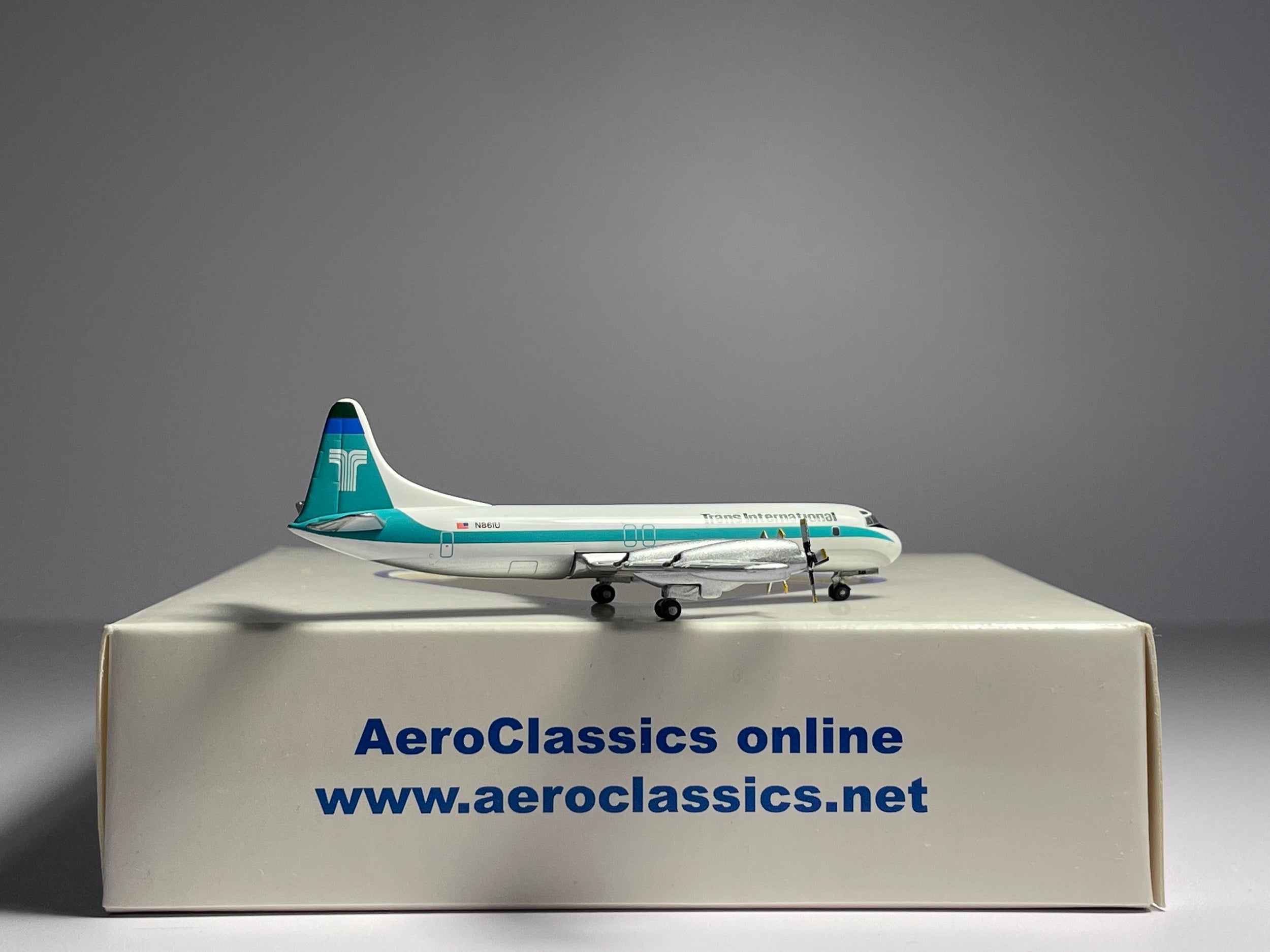 Aeroclassics 1:400 Trans International Lockheed L-188 Electra N861U ACN861U