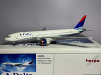 Herpa 1:200 Delta Air Lines Boeing 777-200 N863DA Colors in Motion 550246